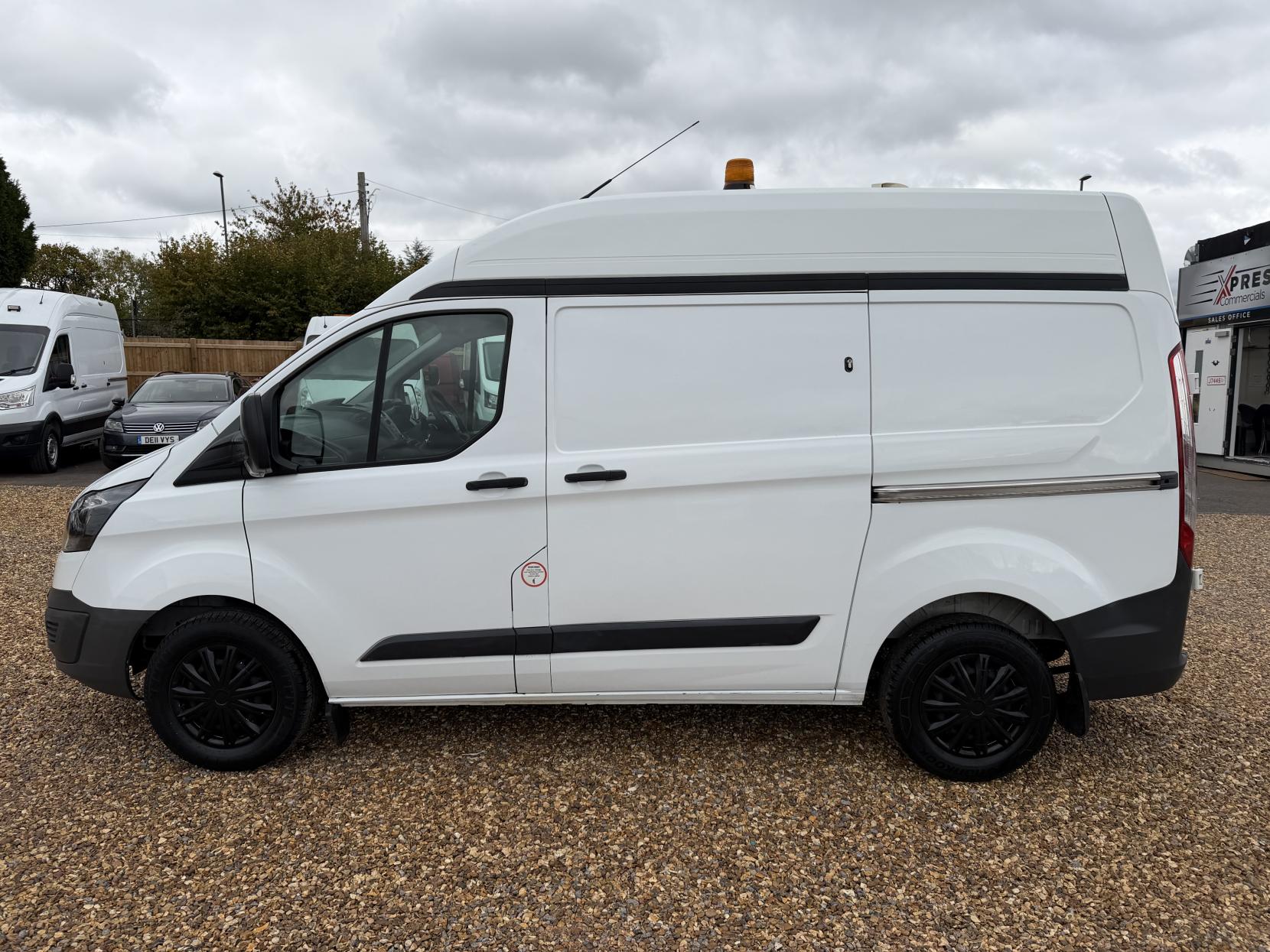 Ford Transit Custom 2.2 TDCi 290 Panel Van 5dr Diesel Manual L1 H1 (186 g/km, 98 bhp)