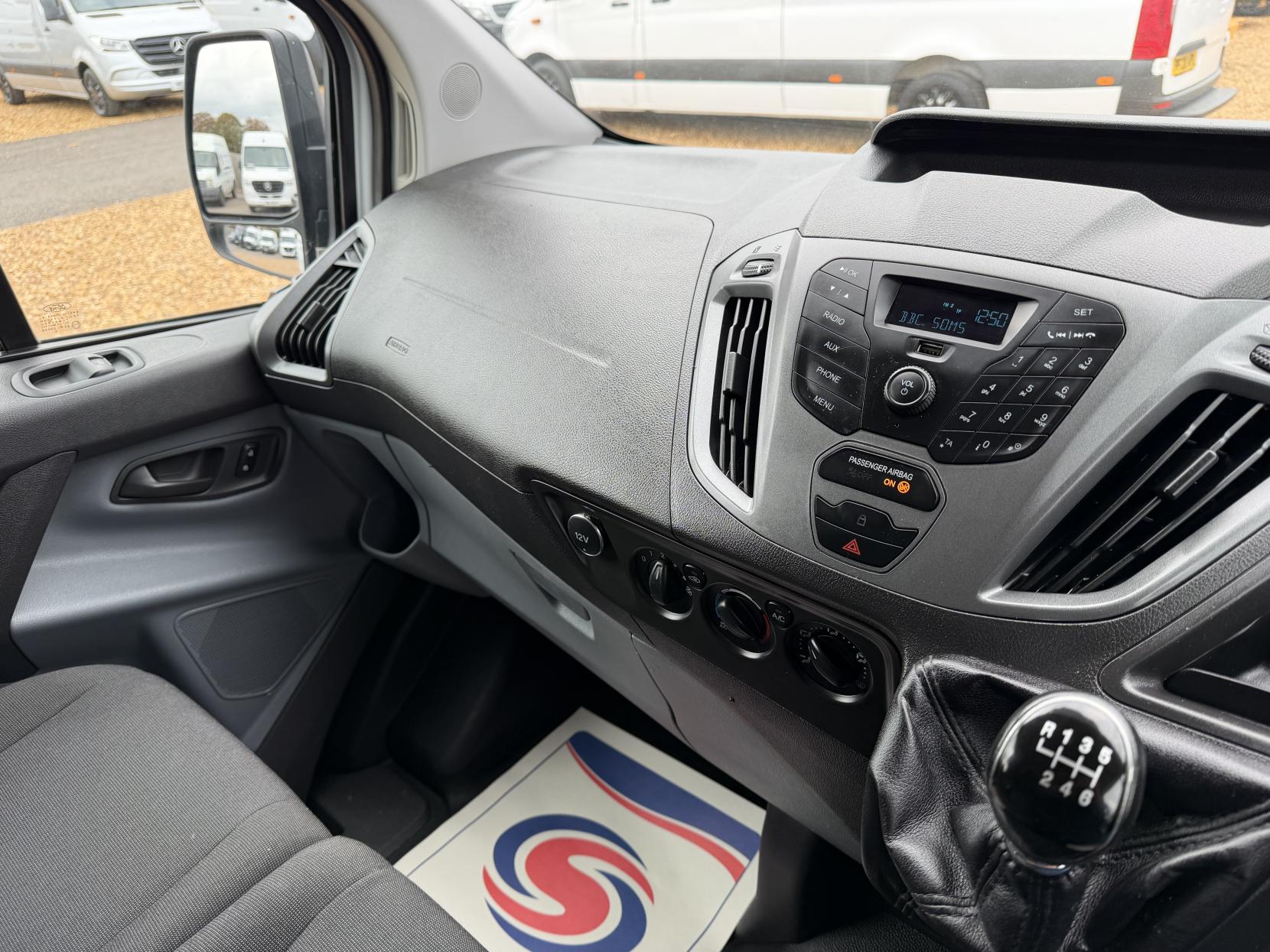 Ford Transit Custom 2.2 TDCi 290 Panel Van 5dr Diesel Manual L1 H1 (186 g/km, 98 bhp)