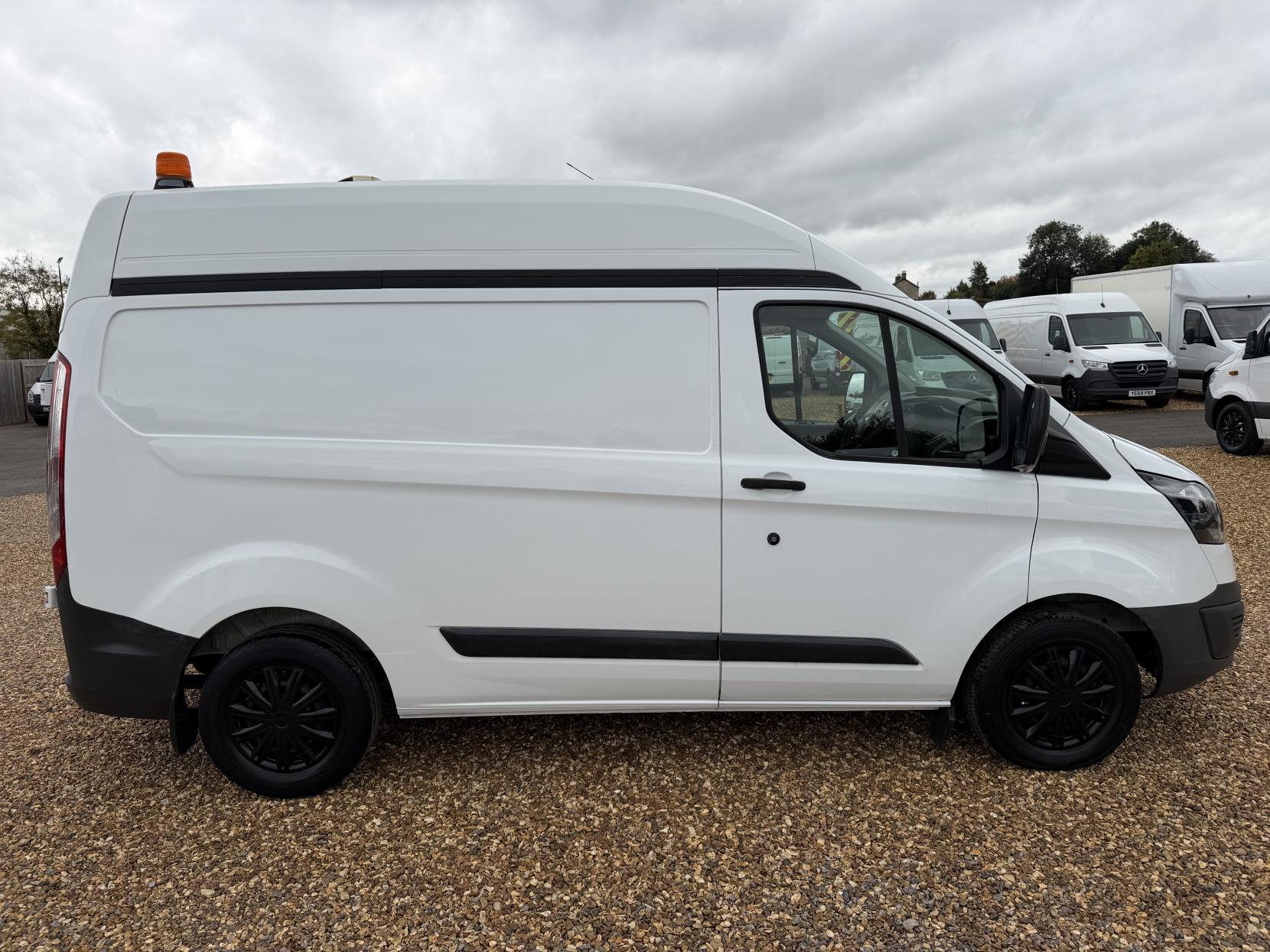 Ford Transit Custom 2.2 TDCi 290 Panel Van 5dr Diesel Manual L1 H1 (186 g/km, 98 bhp)