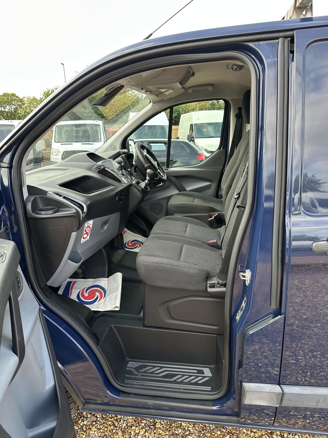 Ford Transit Custom 2.2 TDCi 330 Trend Panel Van 5dr Diesel Manual L2 H1 (197 g/km, 123 bhp)