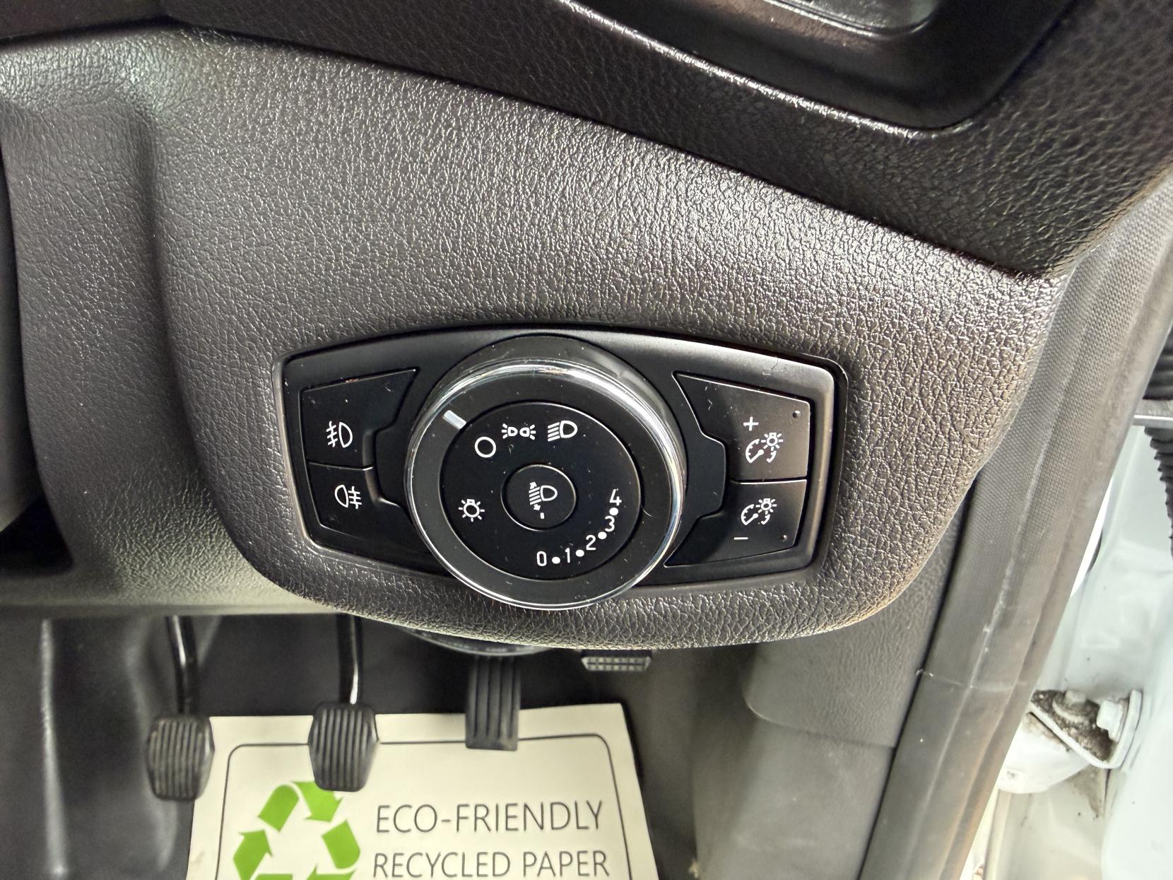 Ford Transit Connect 1.5 TDCi 220 Panel Van 5dr Diesel Manual L1 H1 (124 g/km, 99 bhp)