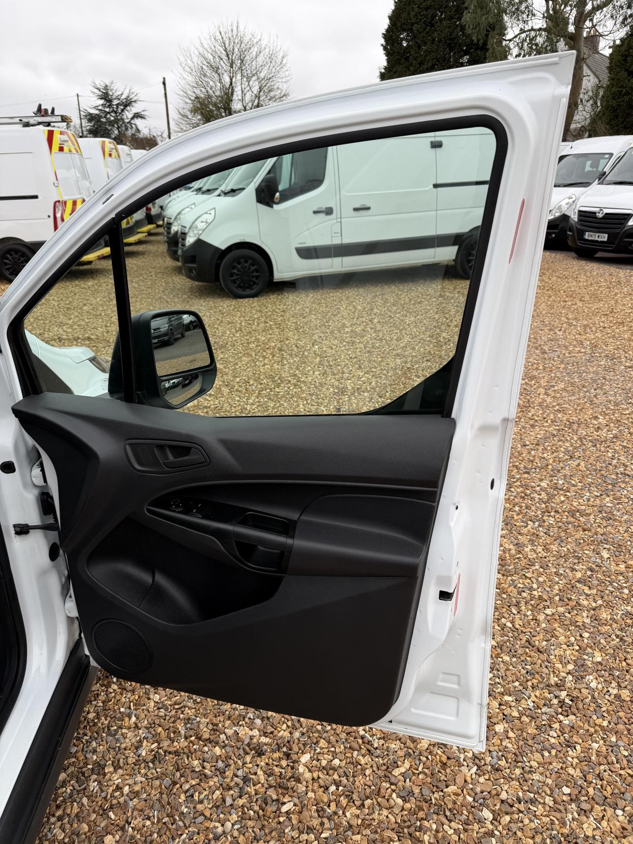 Ford Transit Connect 1.5 TDCi 220 Panel Van 5dr Diesel Manual L1 H1 (124 g/km, 99 bhp)