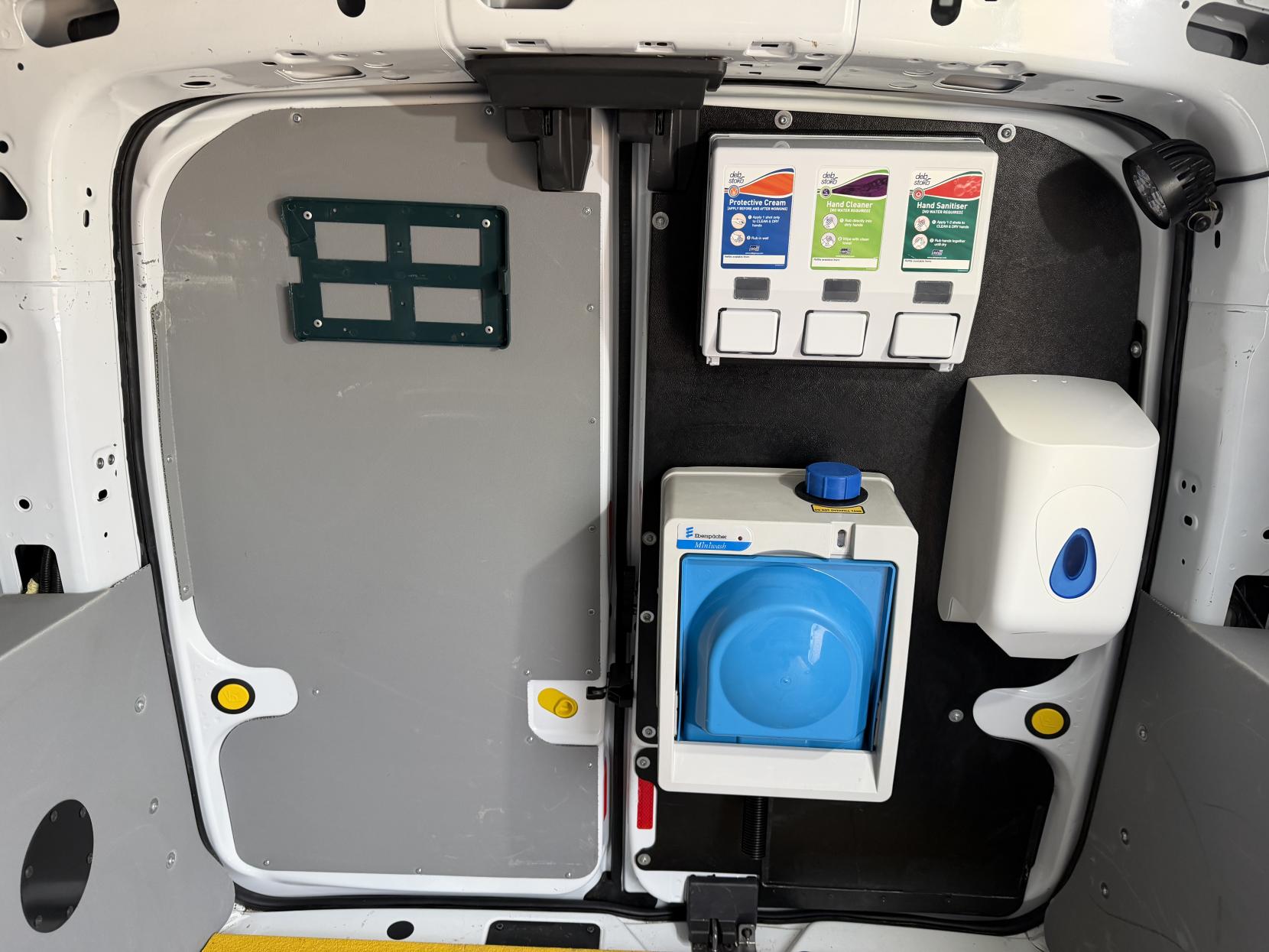 Ford Transit Connect 1.5 TDCi 220 Panel Van 5dr Diesel Manual L1 H1 (124 g/km, 99 bhp)