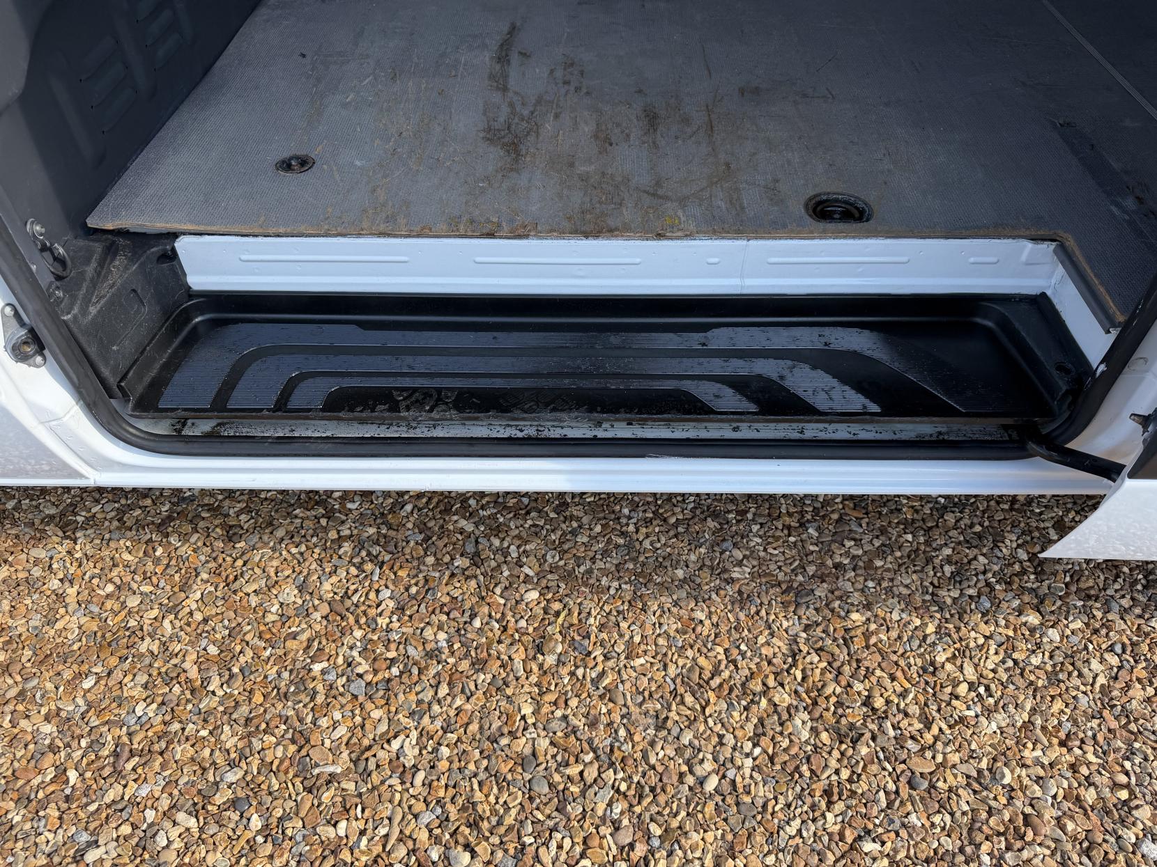 2020 Mercedes-Benz Sprinter 2.1 316 CDI Panel Van 5dr Diesel Manual RWD L2 H2 Euro 6 (163 ps) - Thumbnail 26