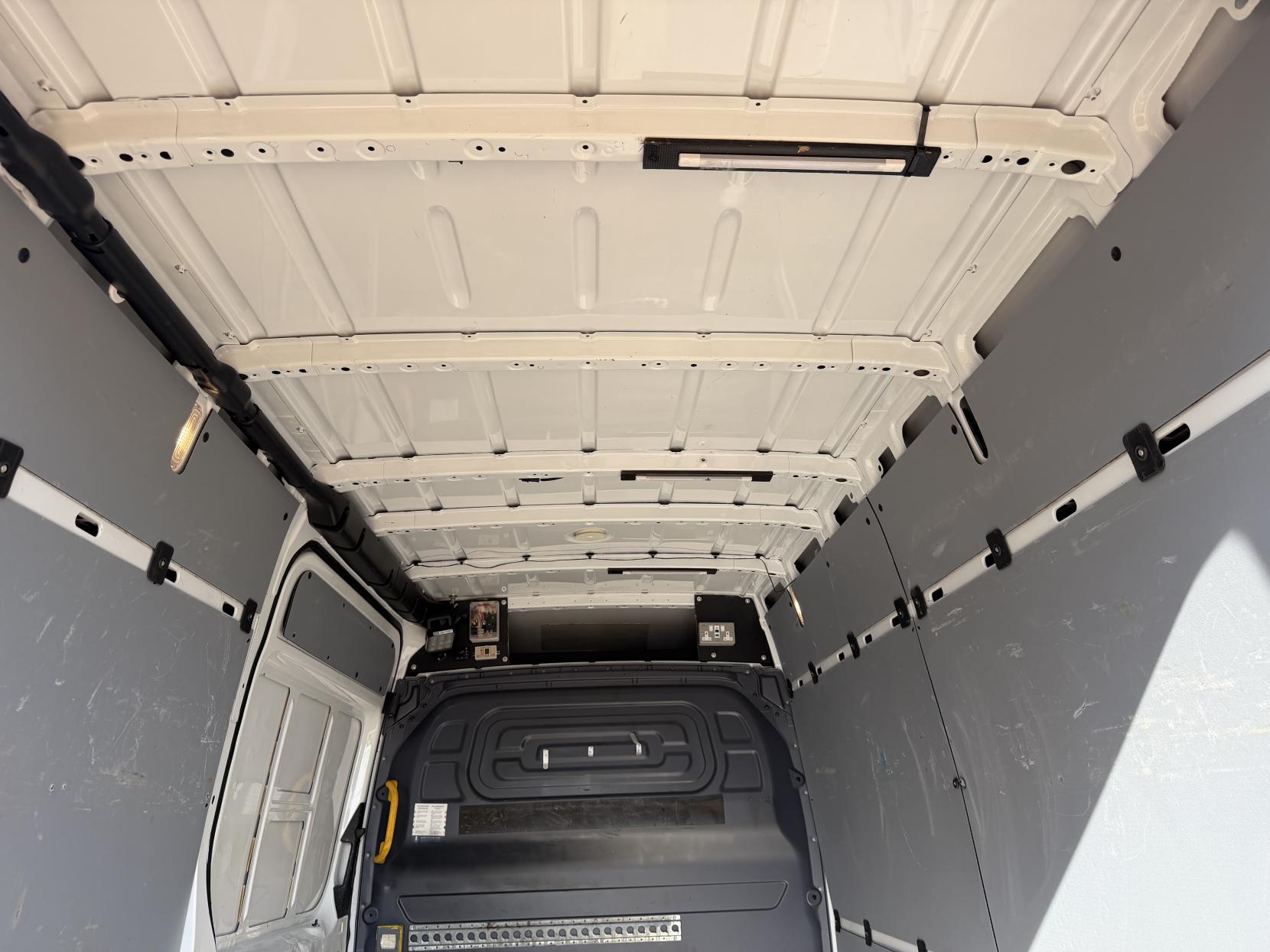2020 Mercedes-Benz Sprinter 2.1 316 CDI Panel Van 5dr Diesel Manual RWD L2 H2 Euro 6 (163 ps) - Thumbnail 38