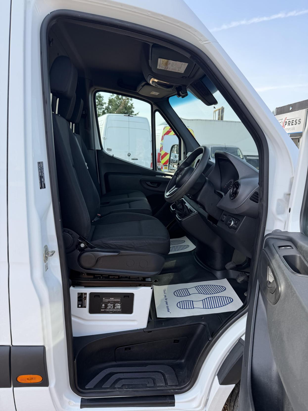 2020 Mercedes-Benz Sprinter 2.1 316 CDI Panel Van 5dr Diesel Manual RWD L2 H2 Euro 6 (163 ps) - Thumbnail 19