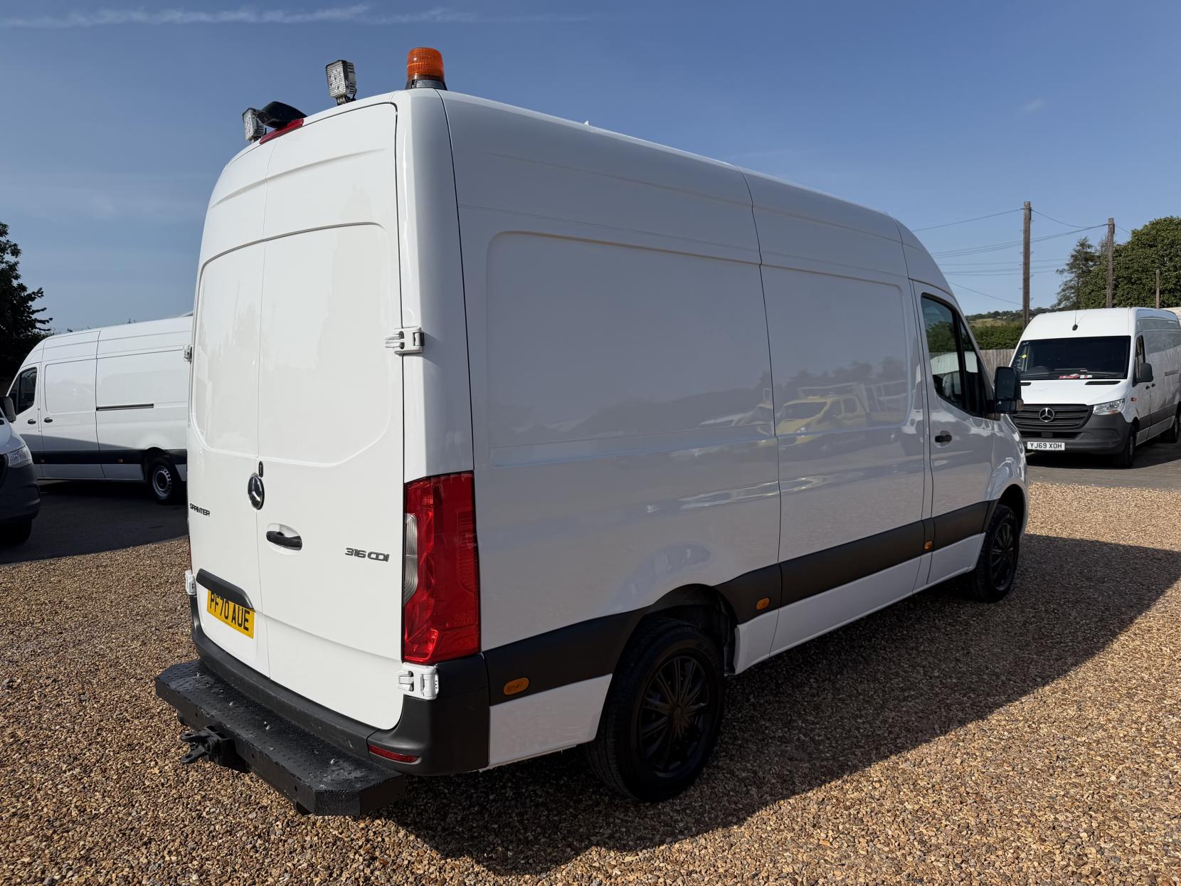 2020 Mercedes-Benz Sprinter 2.1 316 CDI Panel Van 5dr Diesel Manual RWD L2 H2 Euro 6 (163 ps) - Thumbnail 11
