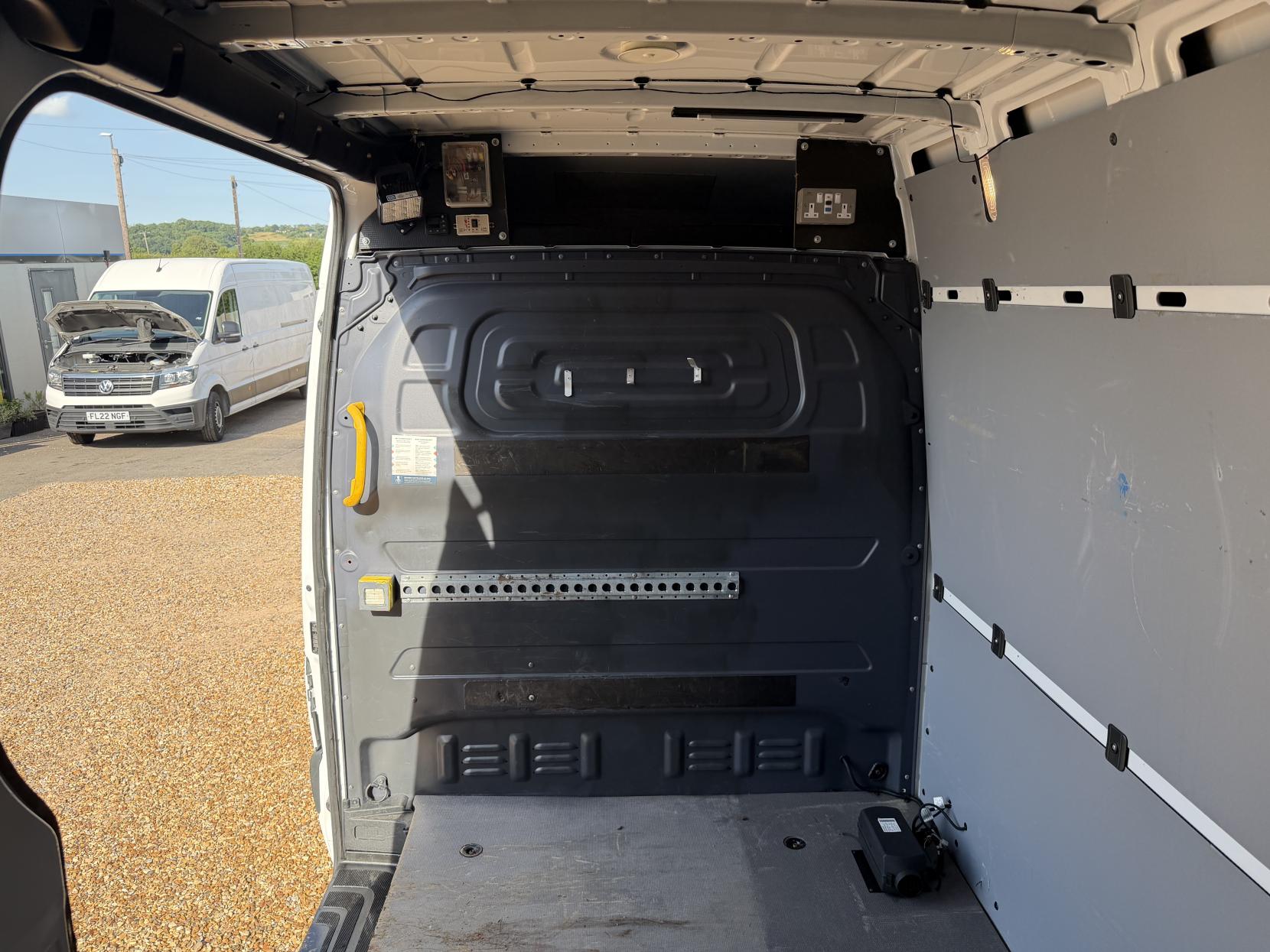 2020 Mercedes-Benz Sprinter 2.1 316 CDI Panel Van 5dr Diesel Manual RWD L2 H2 Euro 6 (163 ps) - Thumbnail 25