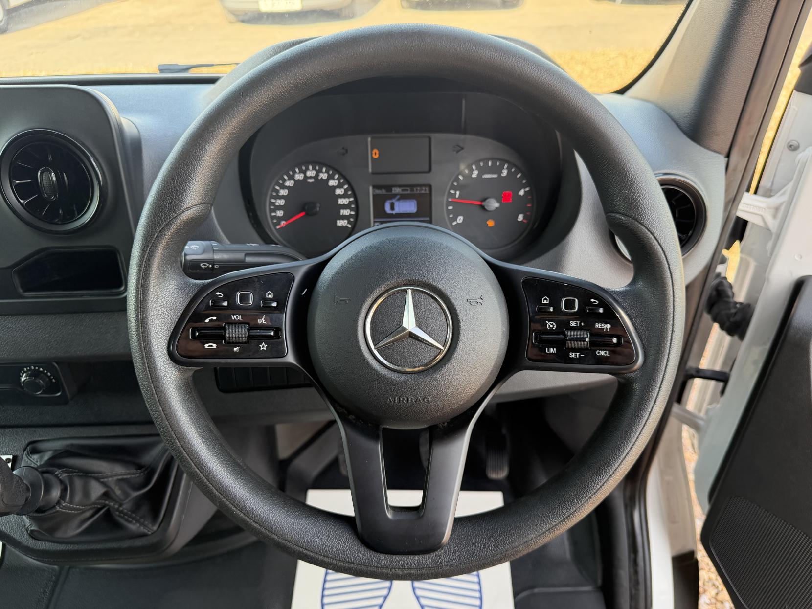 2020 Mercedes-Benz Sprinter 2.1 316 CDI Panel Van 5dr Diesel Manual RWD L2 H2 Euro 6 (163 ps) - Thumbnail 43