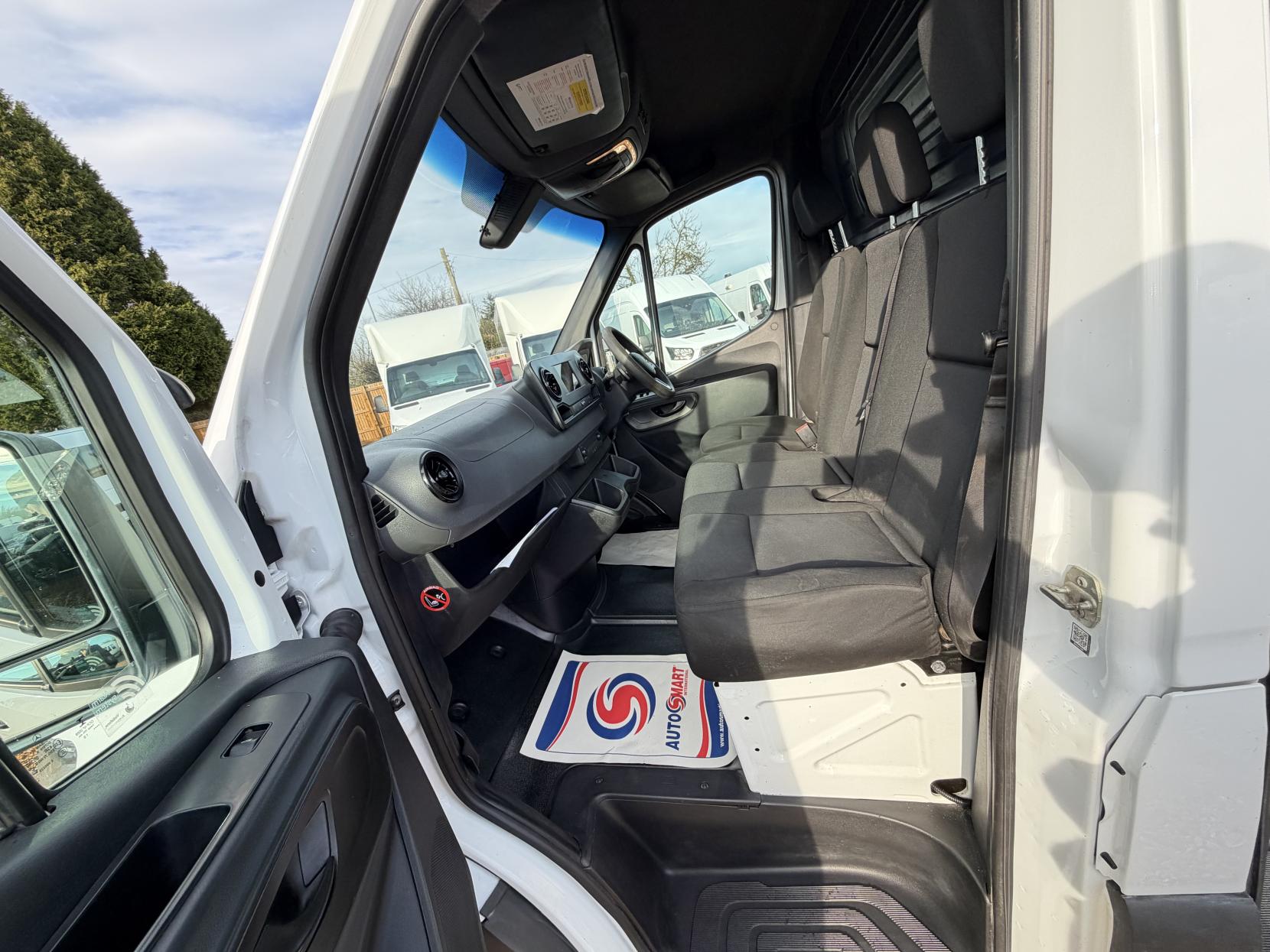 Mercedes-Benz Sprinter 2.1 316 CDI Panel Van 5dr Diesel G-Tronic+ RWD L2 H2 Euro 6 (s/s) (163 ps)