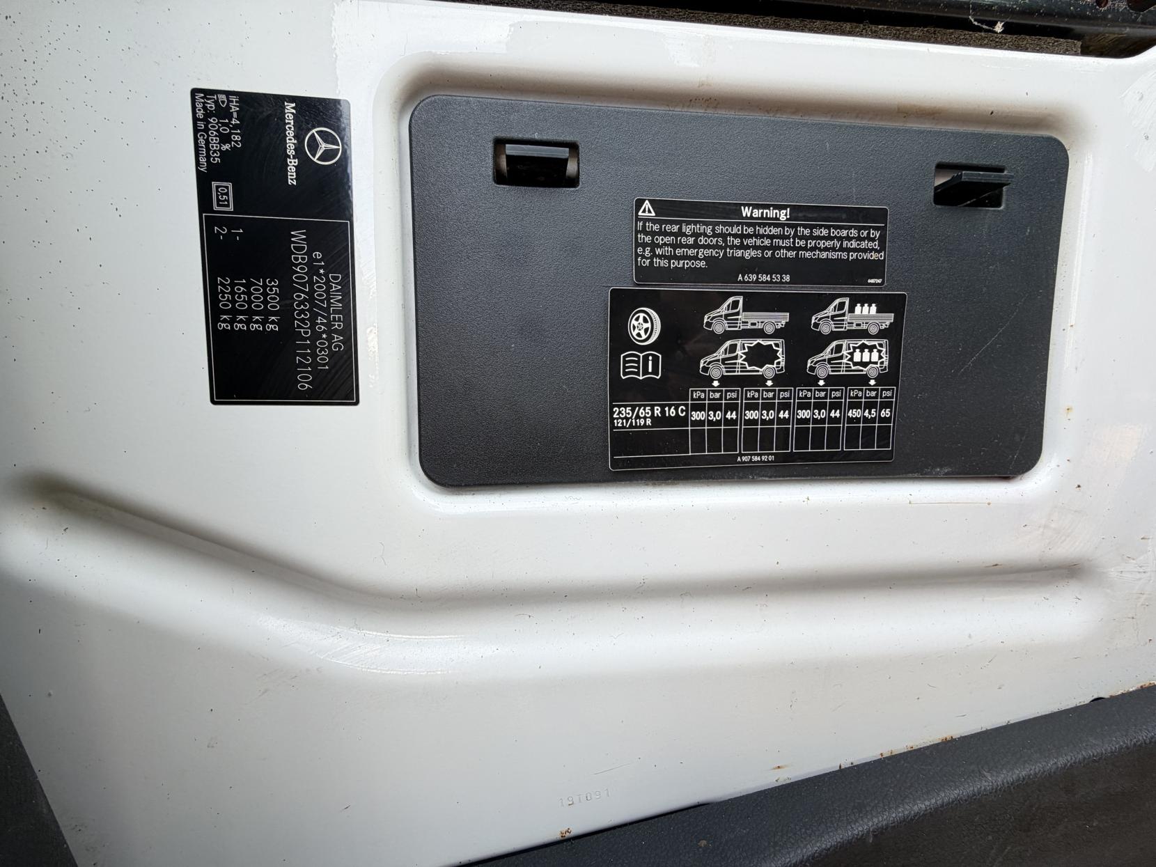 Mercedes-Benz Sprinter 2.1 316 CDI Panel Van 5dr Diesel G-Tronic+ RWD L2 H2 Euro 6 (s/s) (163 ps)