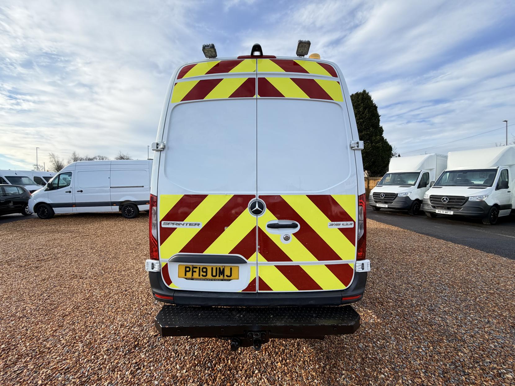 Mercedes-Benz Sprinter 2.1 316 CDI Panel Van 5dr Diesel G-Tronic+ RWD L2 H2 Euro 6 (s/s) (163 ps)