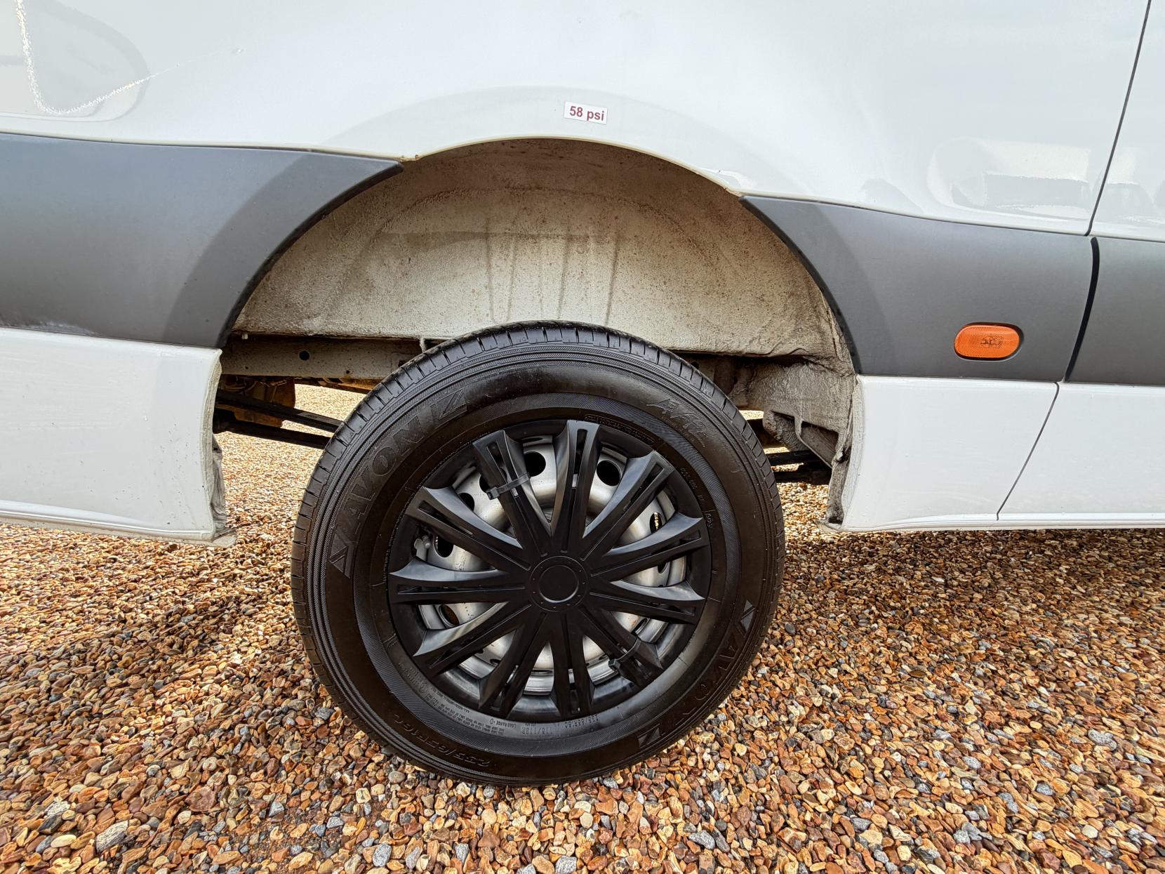 Mercedes-Benz Sprinter 2.1 316 CDI Panel Van 5dr Diesel G-Tronic+ RWD L2 H2 Euro 6 (s/s) (163 ps)