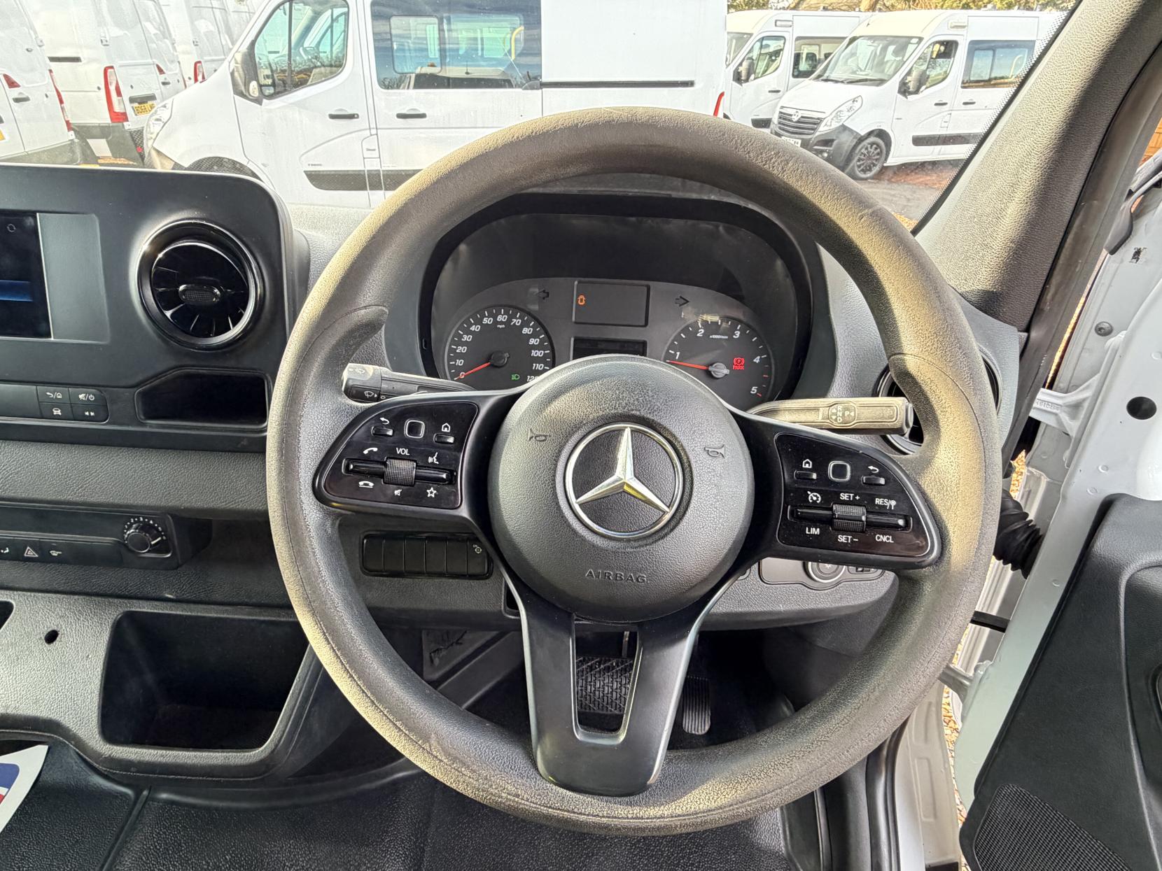 Mercedes-Benz Sprinter 2.1 316 CDI Panel Van 5dr Diesel G-Tronic+ RWD L2 H2 Euro 6 (s/s) (163 ps)