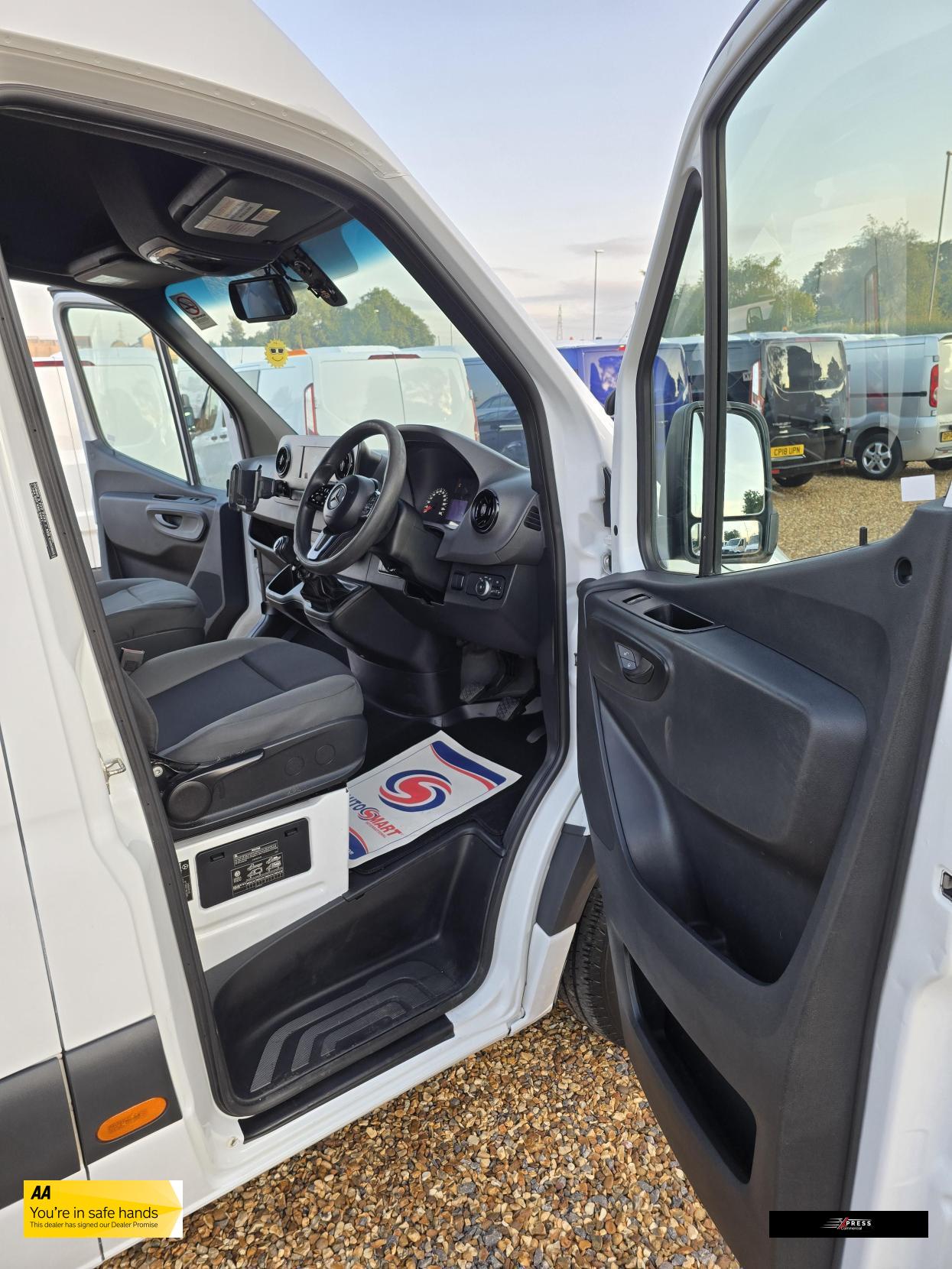 Mercedes-Benz Sprinter Sprinter 2.1 311 CDI Panel Van 5dr Diesel Manual RWD L3 H2 Euro 6 (114 ps)