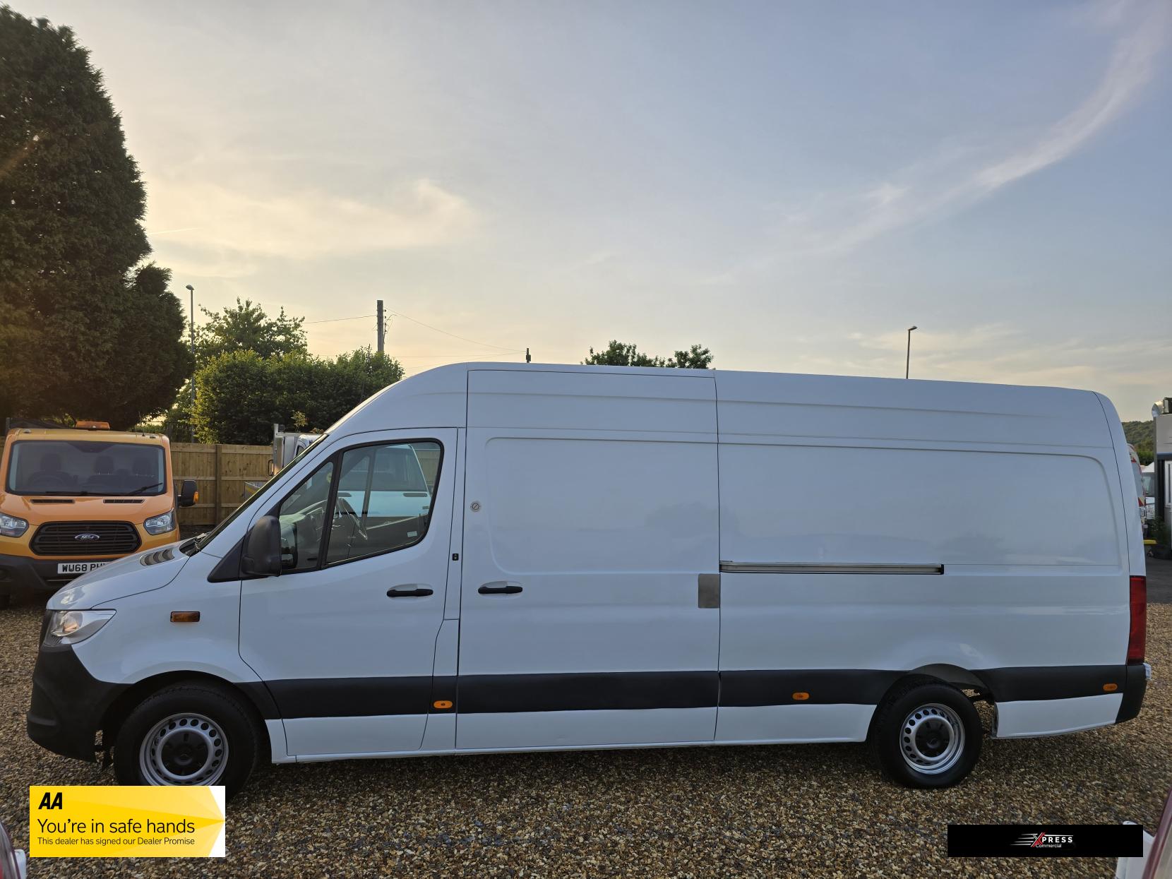 Mercedes-Benz Sprinter Sprinter 2.1 311 CDI Panel Van 5dr Diesel Manual RWD L3 H2 Euro 6 (114 ps)
