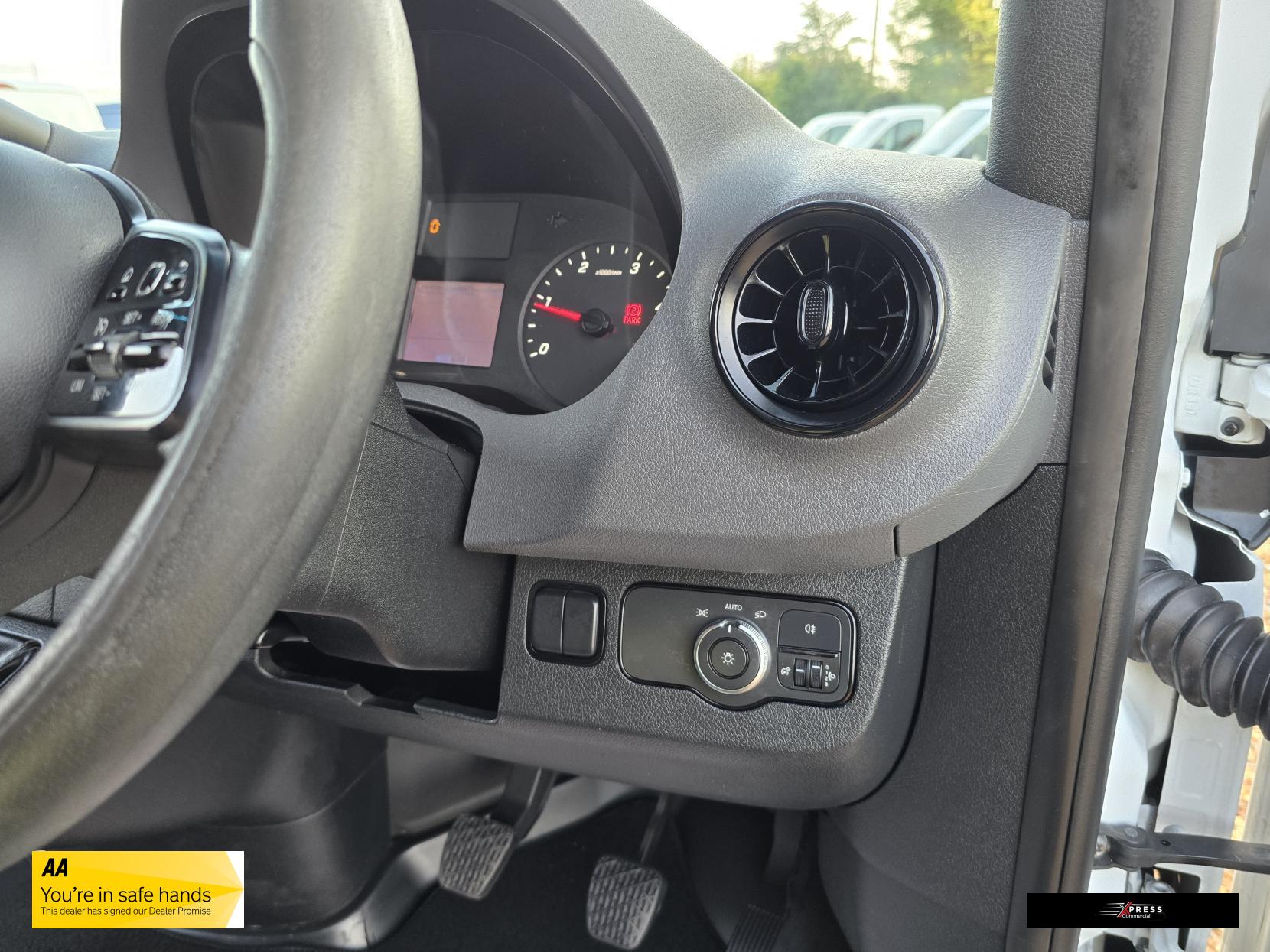 Mercedes-Benz Sprinter Sprinter 2.1 311 CDI Panel Van 5dr Diesel Manual RWD L3 H2 Euro 6 (114 ps)