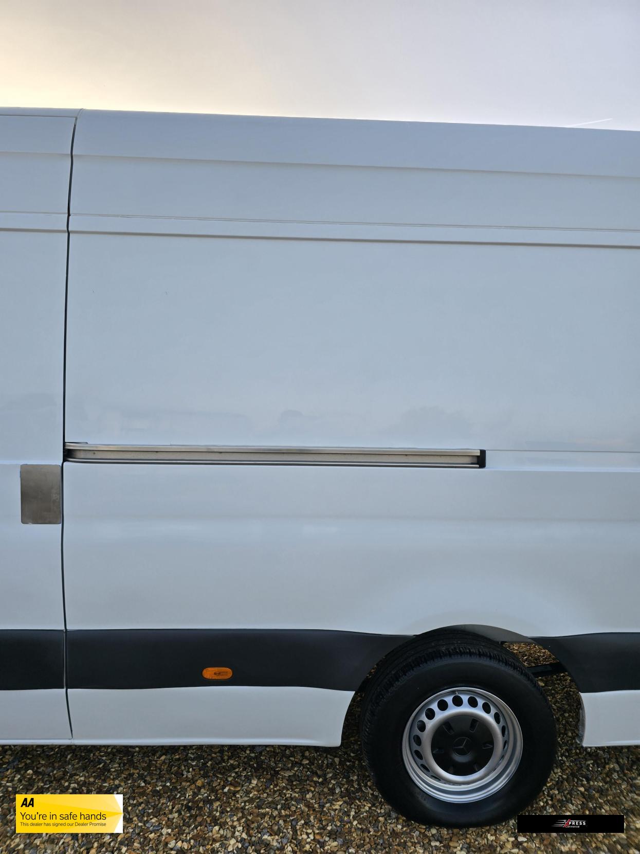 Mercedes-Benz Sprinter Sprinter 2.1 311 CDI Panel Van 5dr Diesel Manual RWD L3 H2 Euro 6 (114 ps)