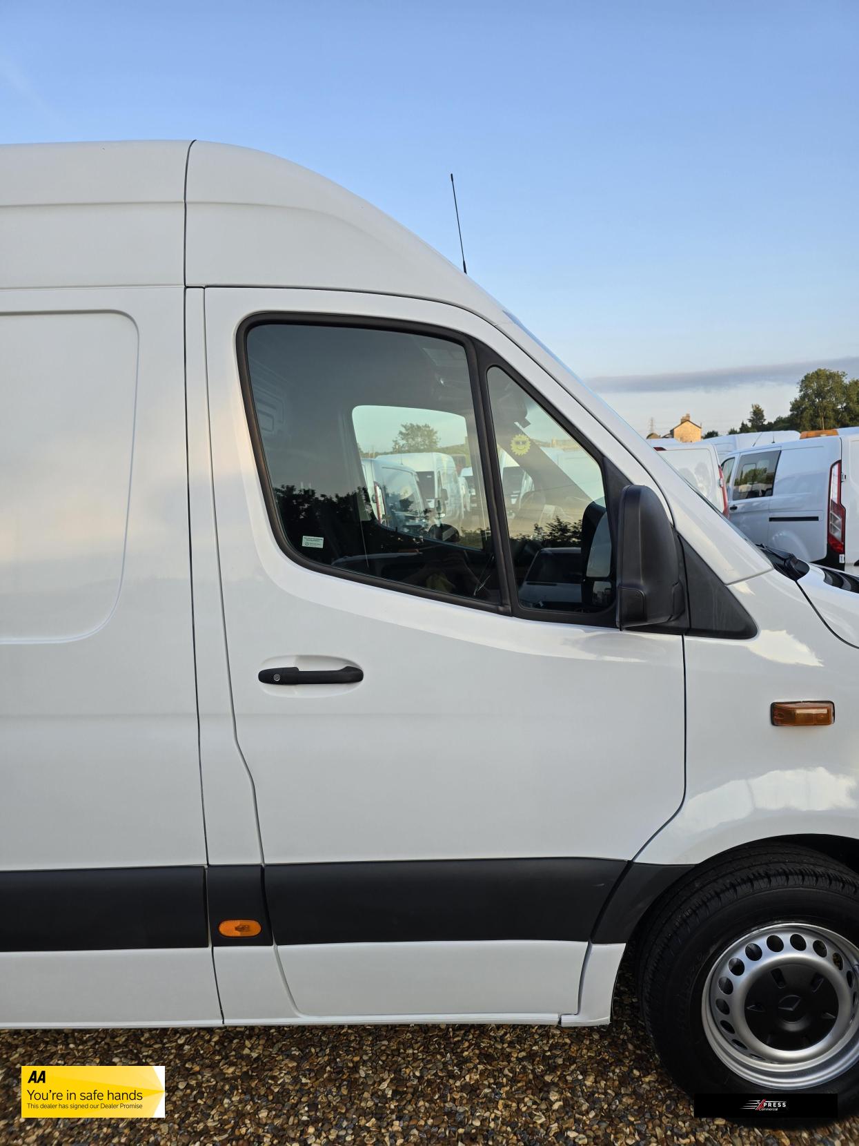 Mercedes-Benz Sprinter Sprinter 2.1 311 CDI Panel Van 5dr Diesel Manual RWD L3 H2 Euro 6 (114 ps)