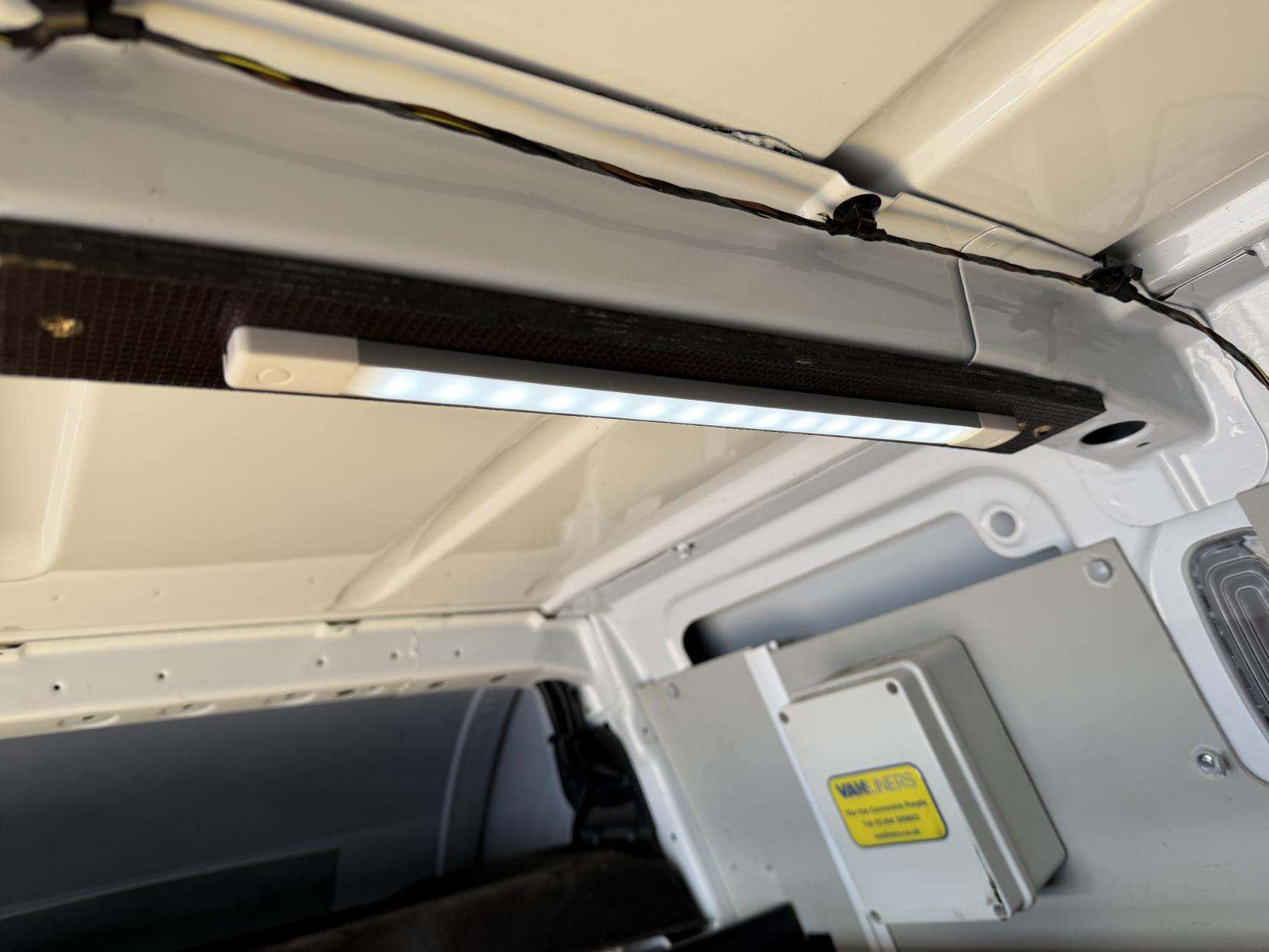 Mercedes-Benz Sprinter 2.1 316 CDI Panel Van 5dr Diesel Manual RWD L2 H2 Euro 6 (163 ps)