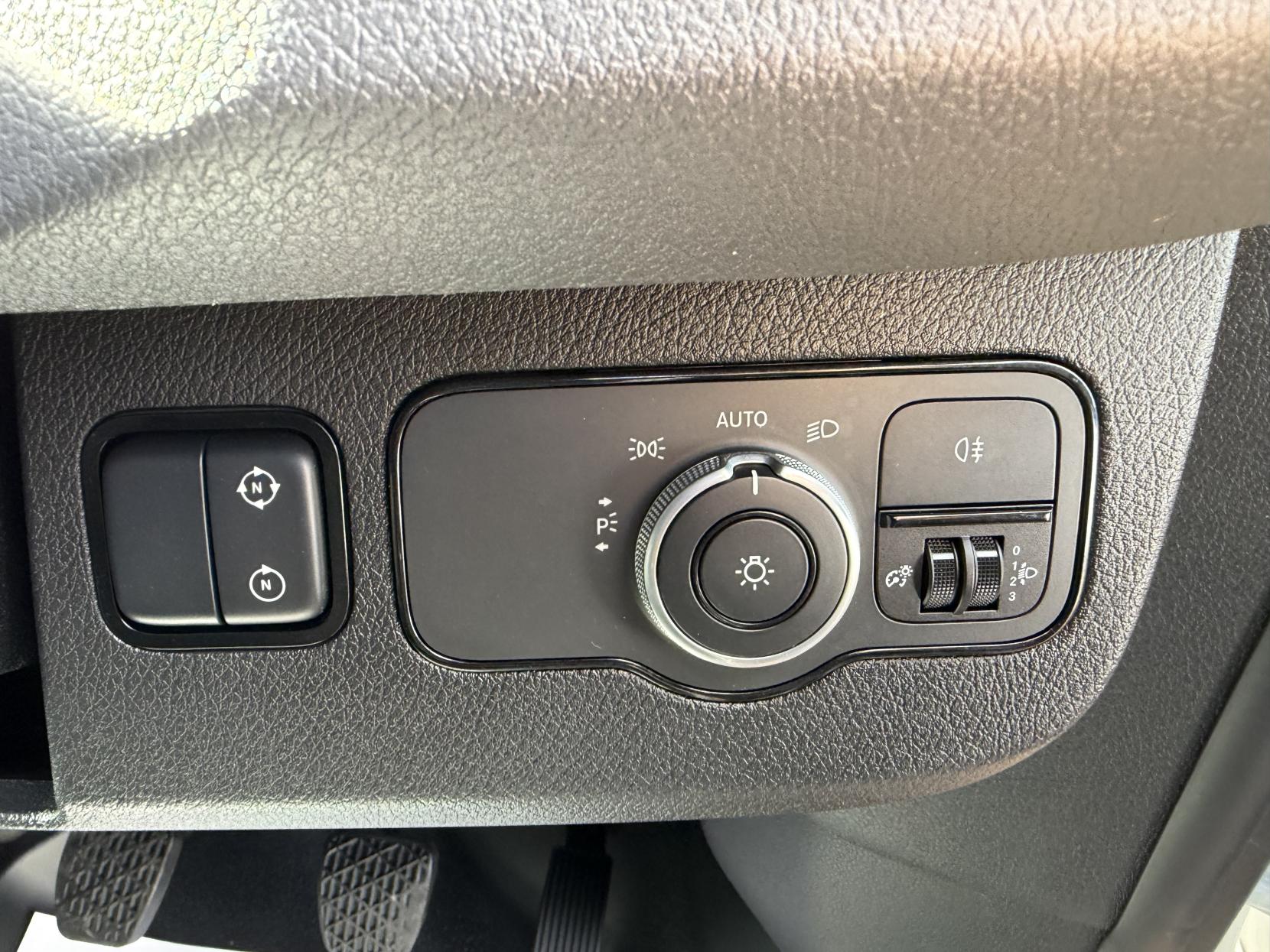 Mercedes-Benz Sprinter 2.1 316 CDI Panel Van 5dr Diesel Manual RWD L2 H2 Euro 6 (163 ps)