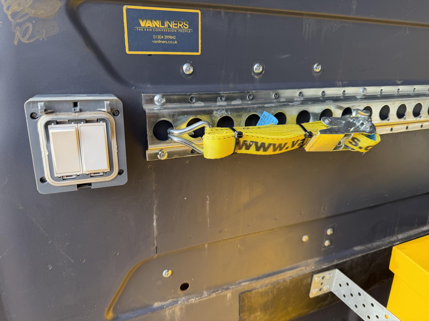 Mercedes-Benz Sprinter 2.1 316 CDI Panel Van 5dr Diesel Manual RWD L2 H2 Euro 6 (163 ps)