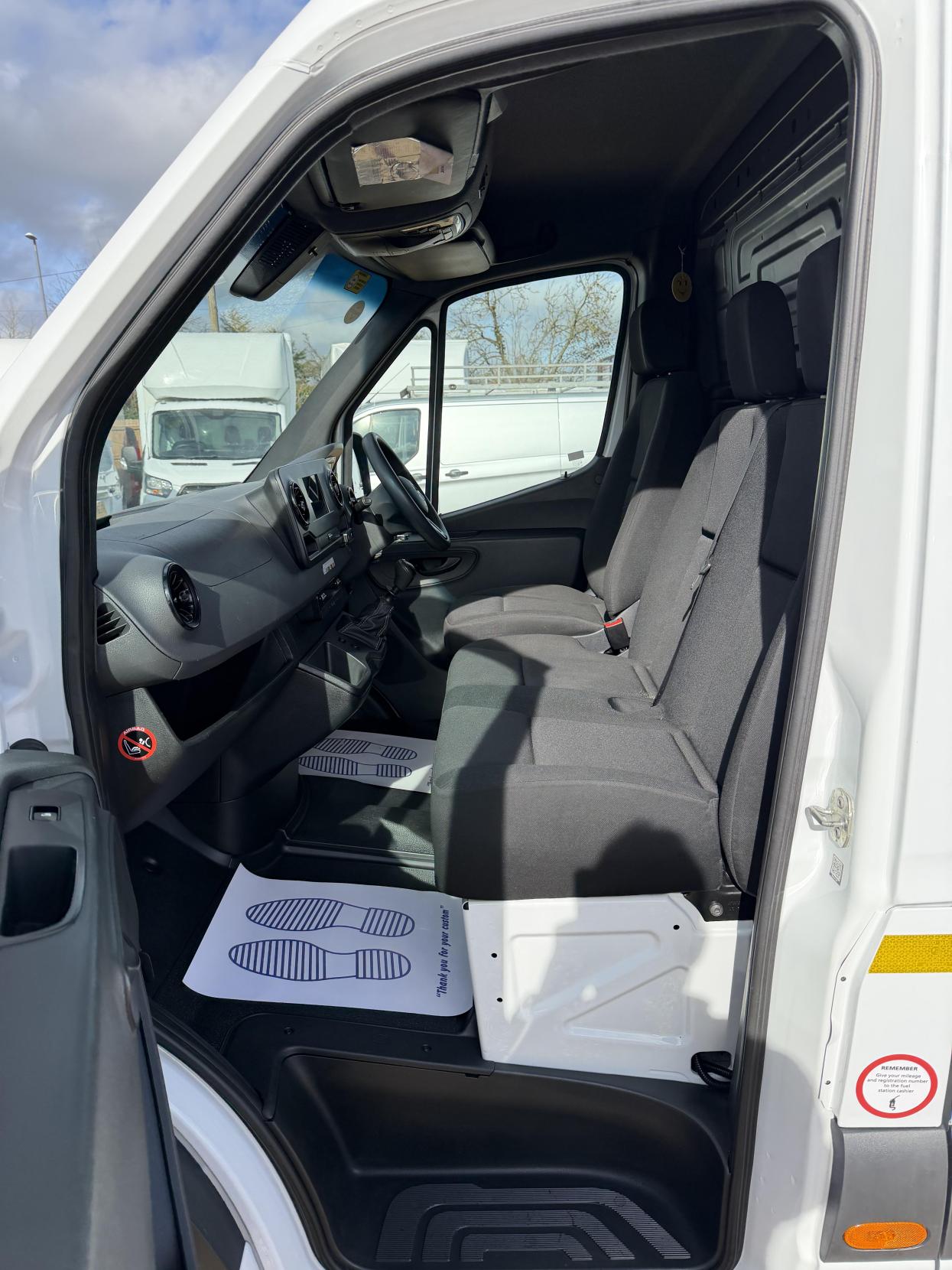 Mercedes-Benz Sprinter 2.1 316 CDI Panel Van 5dr Diesel Manual RWD L2 H2 Euro 6 (163 ps)