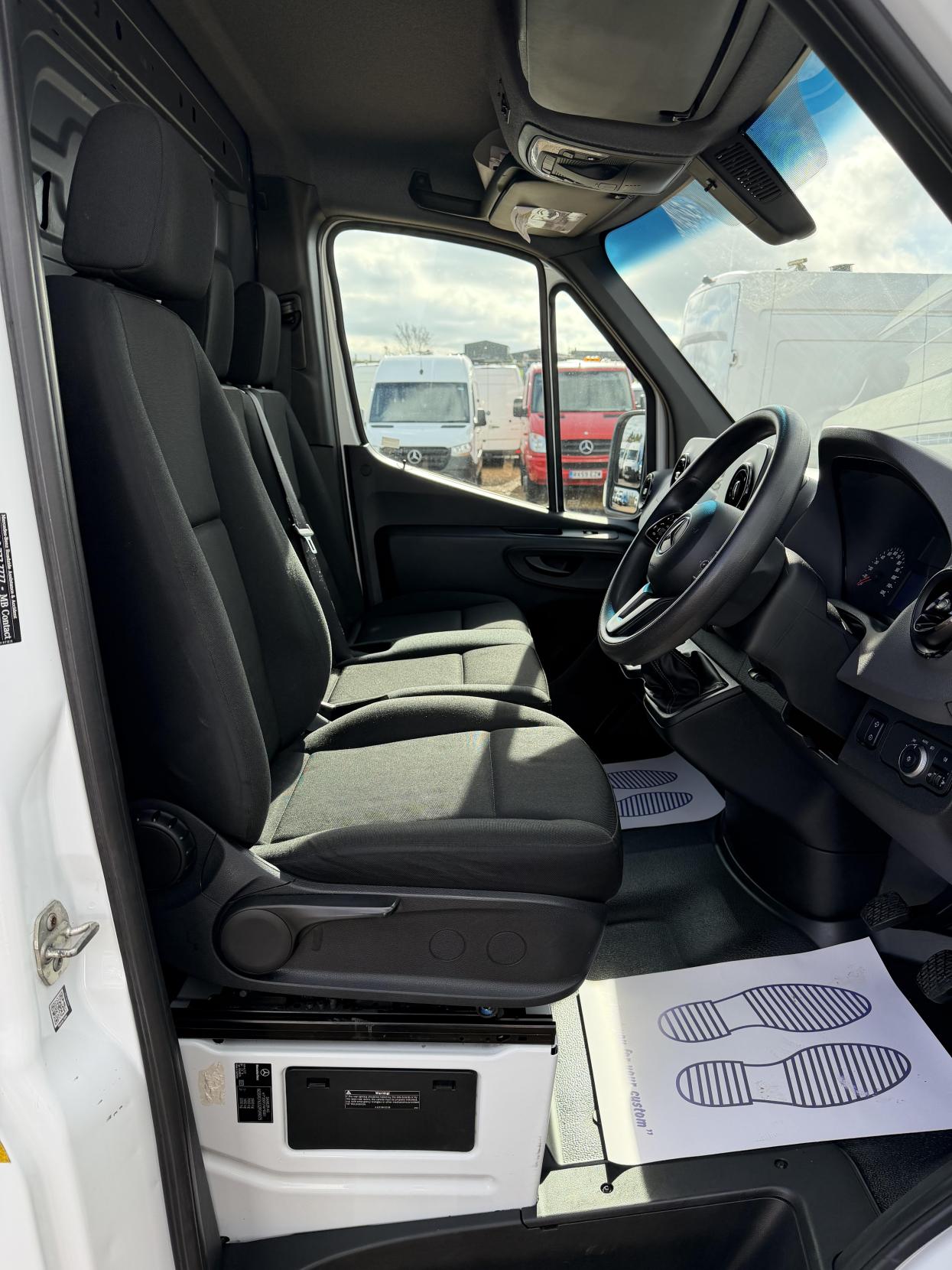 Mercedes-Benz Sprinter 2.1 316 CDI Panel Van 5dr Diesel Manual RWD L2 H2 Euro 6 (163 ps)