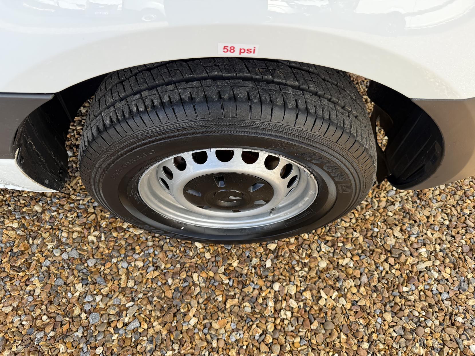 Mercedes-Benz Sprinter 2.1 316 CDI Panel Van 5dr Diesel Manual RWD L2 H2 Euro 6 (163 ps)