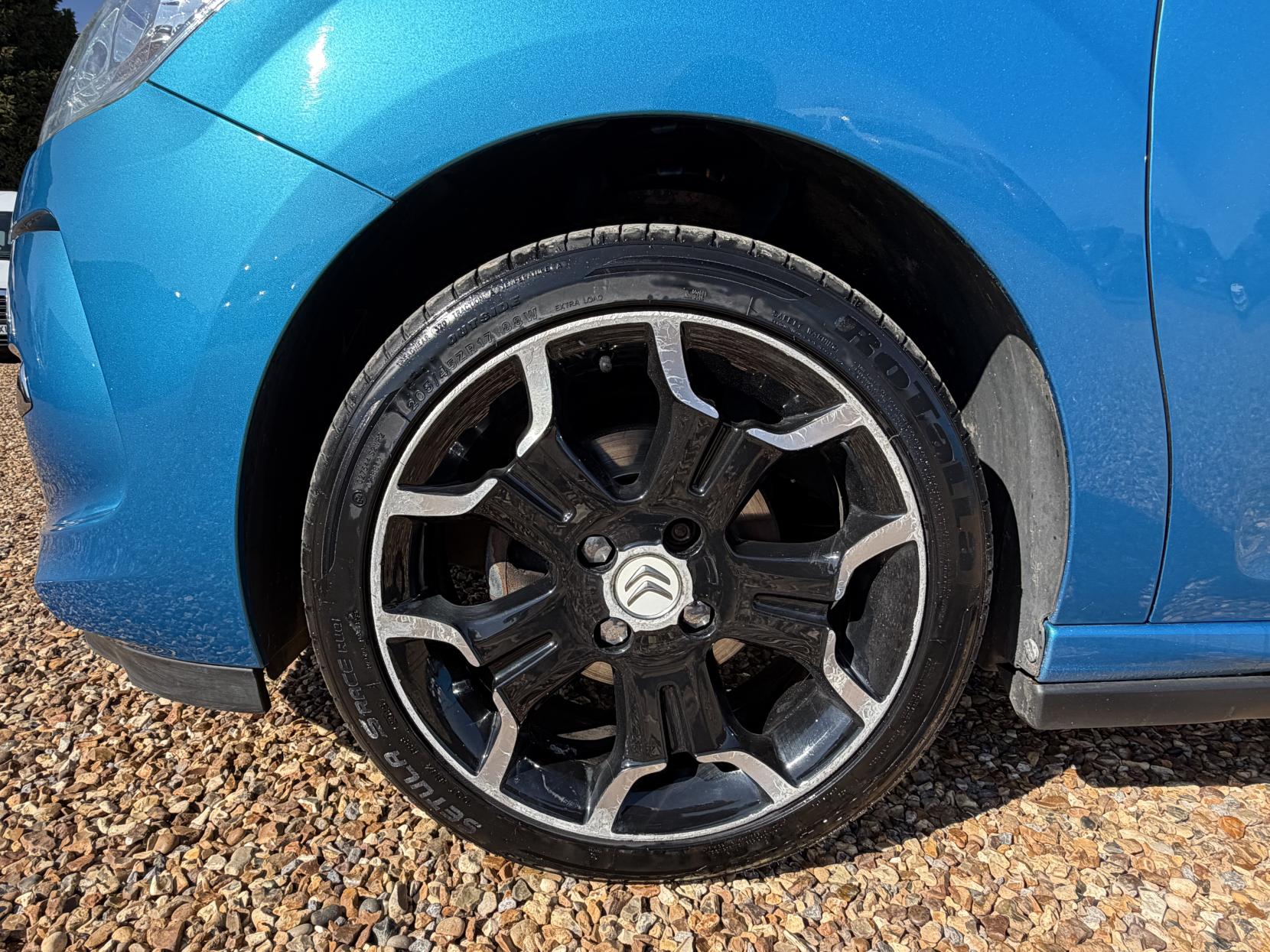 Citroen DS3 1.6 VTi DStyle Plus Hatchback 3dr Petrol Manual Euro 5 (120 ps)