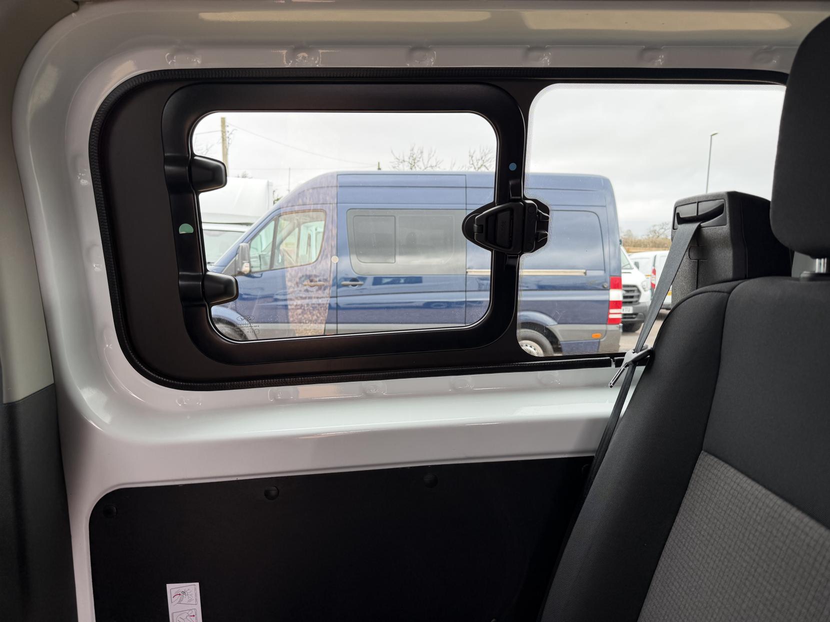 Ford Transit Custom 2.0 280 EcoBlue Leader Crew Van Double Cab 5dr Diesel Manual L1 H1 Euro 6 (s/s) (105 ps)