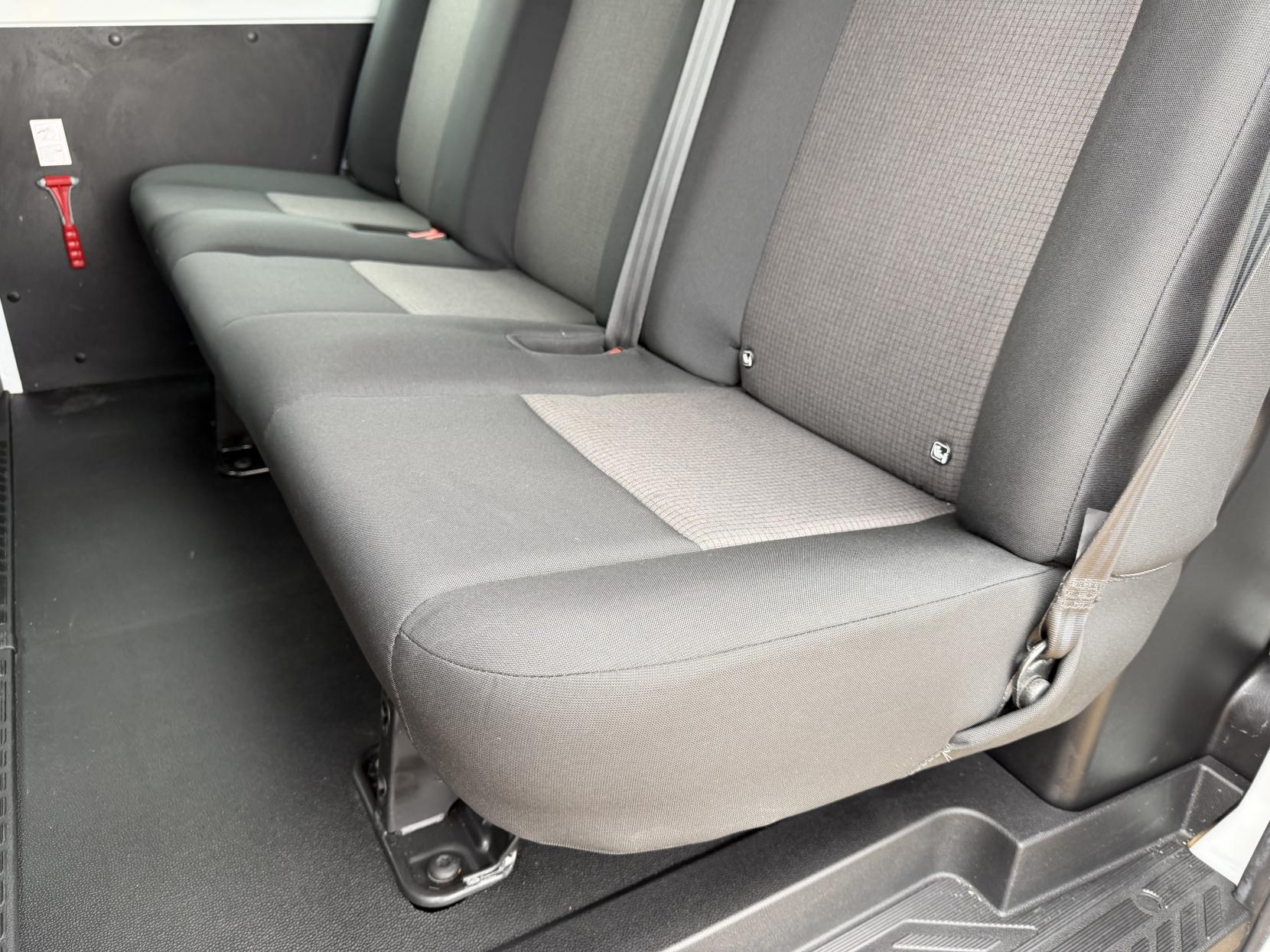 Ford Transit Custom 2.0 280 EcoBlue Leader Crew Van Double Cab 5dr Diesel Manual L1 H1 Euro 6 (s/s) (105 ps)