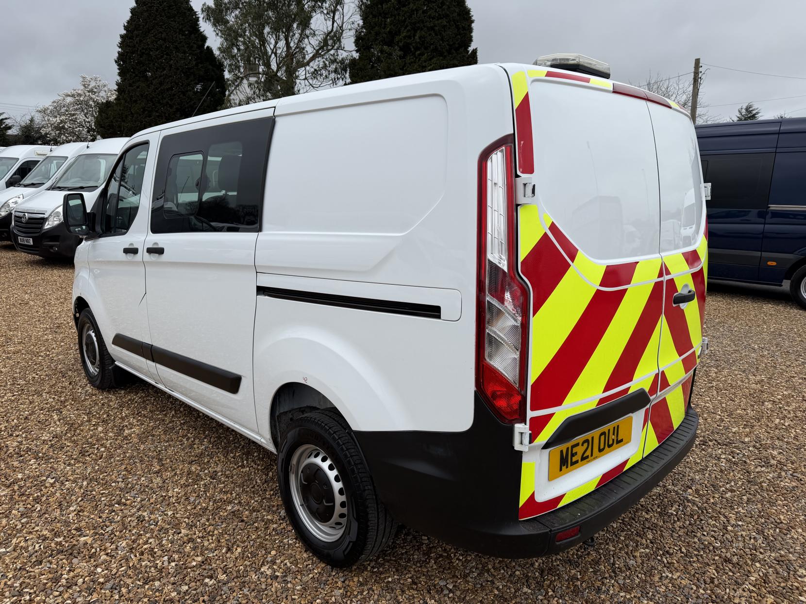 Ford Transit Custom 2.0 280 EcoBlue Leader Crew Van Double Cab 5dr Diesel Manual L1 H1 Euro 6 (s/s) (105 ps)