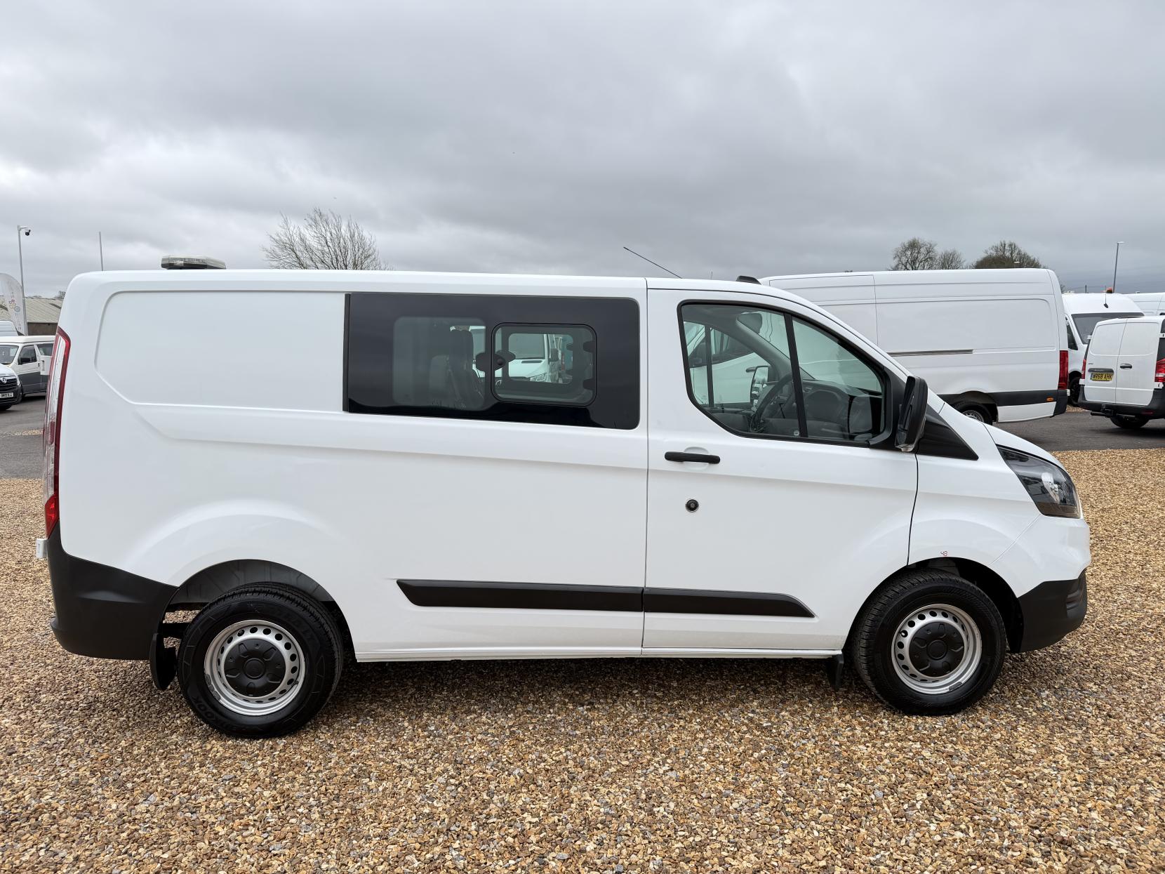 Ford Transit Custom 2.0 280 EcoBlue Leader Crew Van Double Cab 5dr Diesel Manual L1 H1 Euro 6 (s/s) (105 ps)