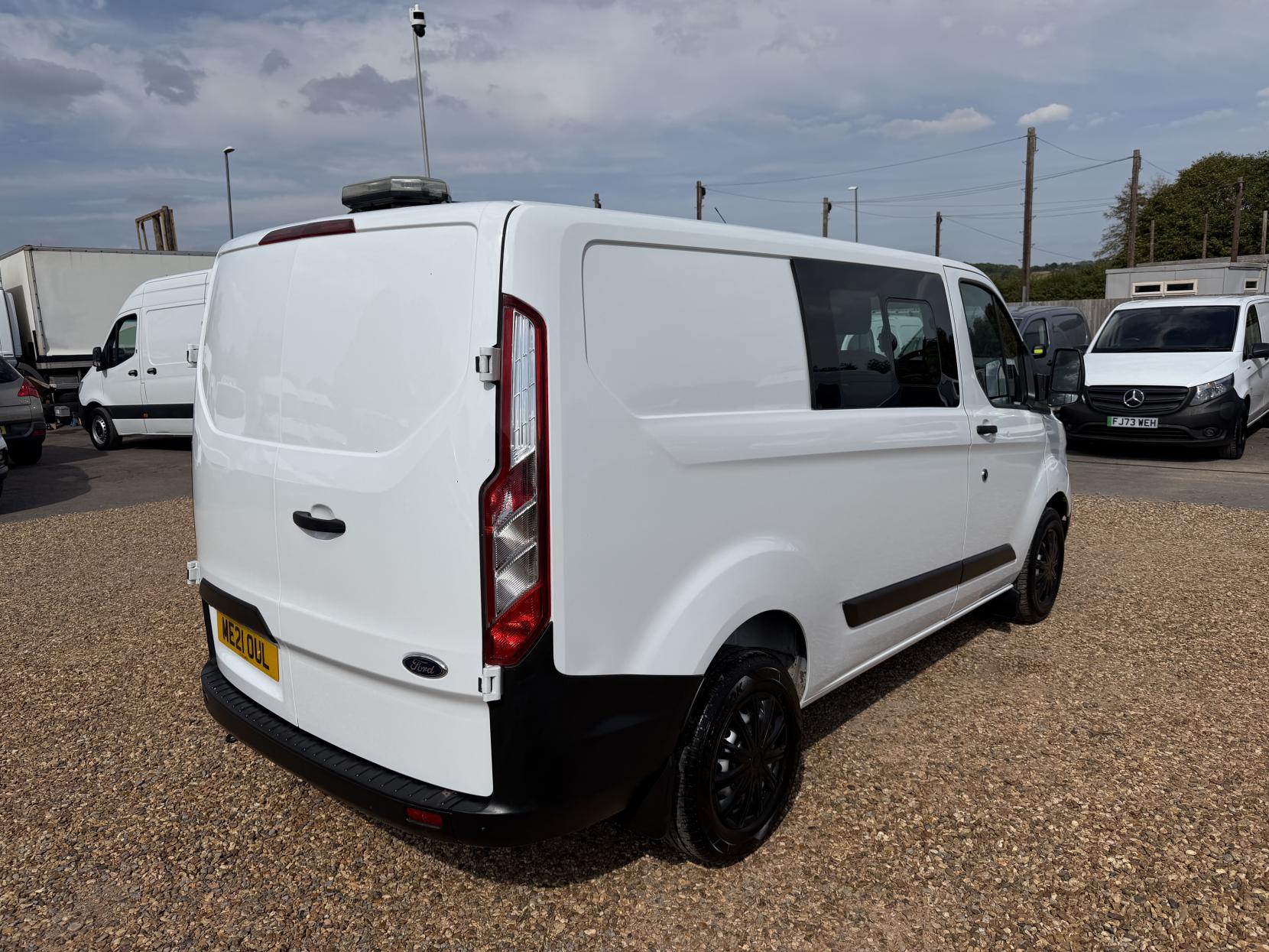 2021 Ford Transit Custom 2.0 280 EcoBlue Leader Crew Van Double Cab 5dr Diesel Manual L1 H1 Euro 6 (s/s) (105 ps) - Thumbnail 13
