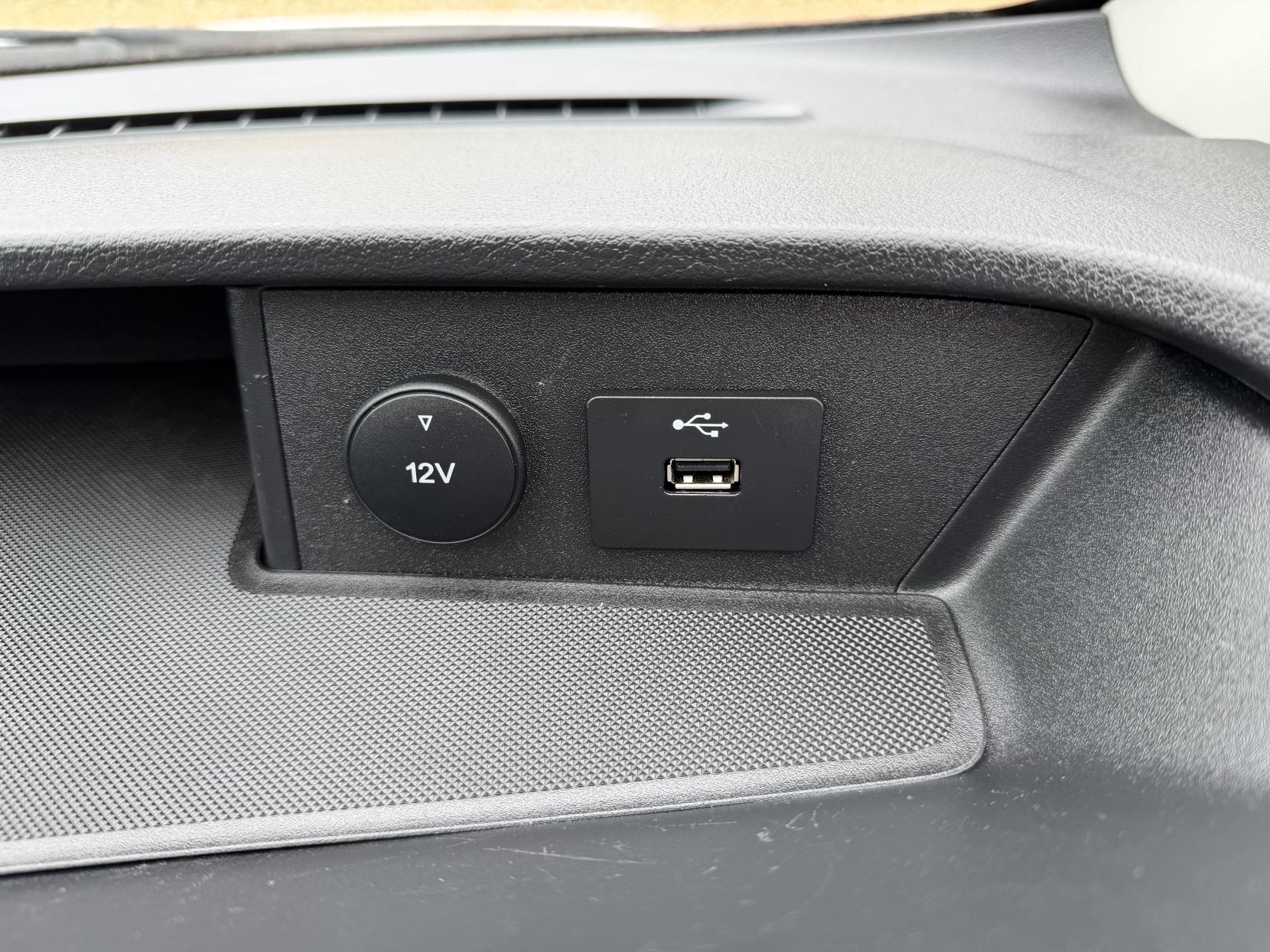 Ford Transit Custom 2.0 280 EcoBlue Leader Crew Van Double Cab 5dr Diesel Manual L1 H1 Euro 6 (s/s) (105 ps)