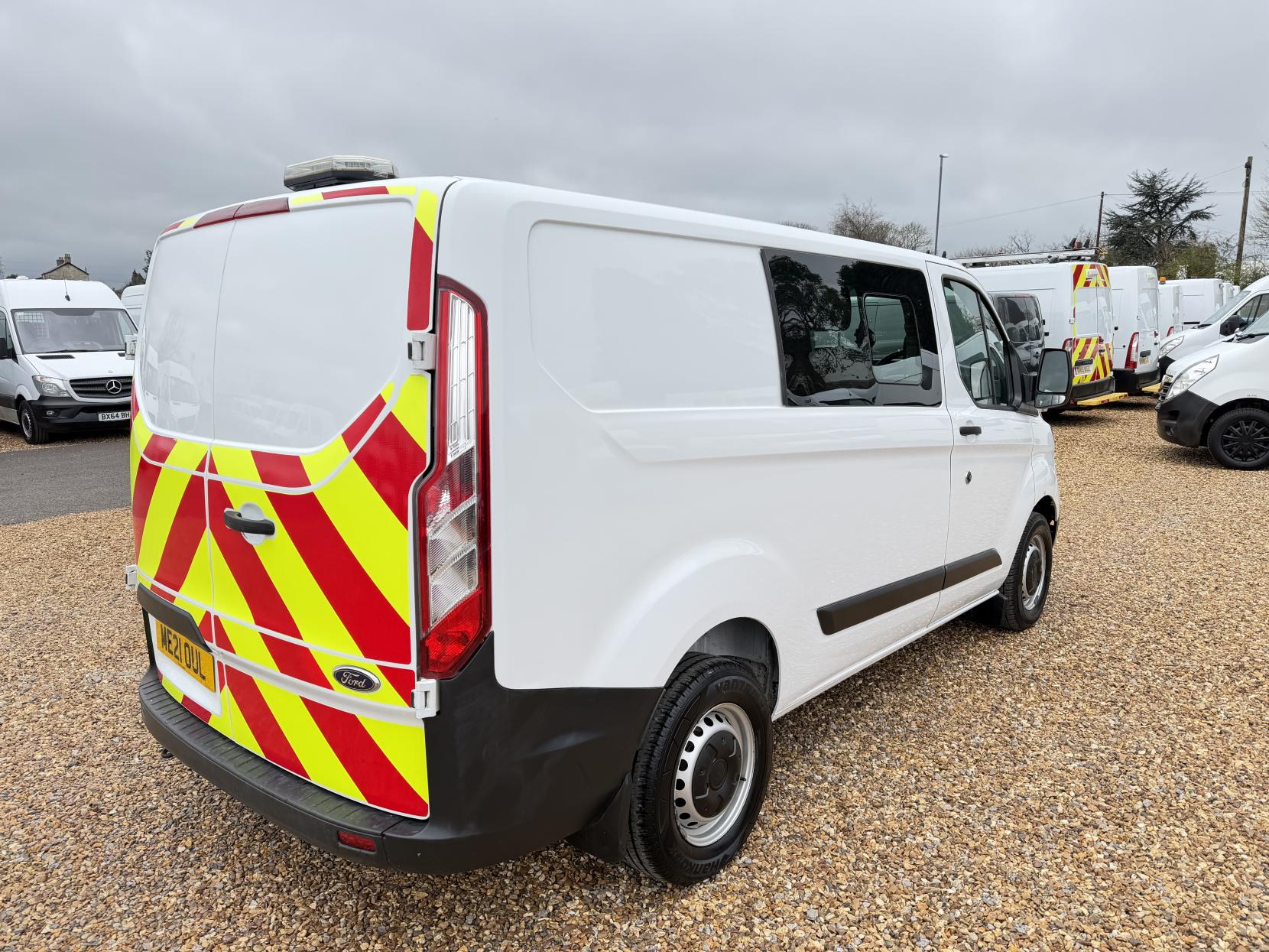 Ford Transit Custom 2.0 280 EcoBlue Leader Crew Van Double Cab 5dr Diesel Manual L1 H1 Euro 6 (s/s) (105 ps)