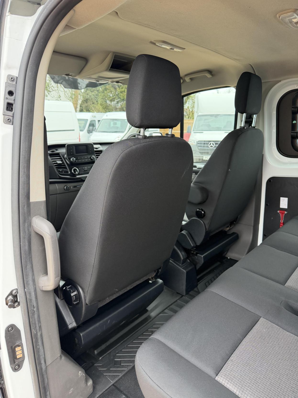 Ford Transit Custom 2.0 280 EcoBlue Leader Crew Van Double Cab 5dr Diesel Manual L1 H1 Euro 6 (s/s) (105 ps)