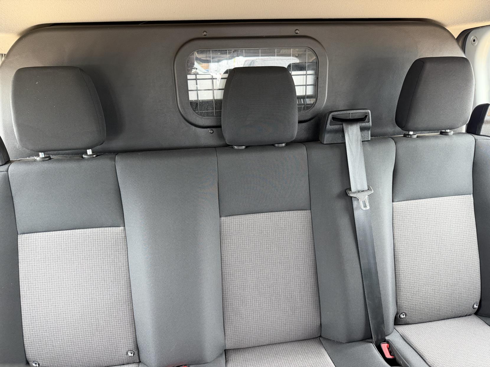 Ford Transit Custom 2.0 280 EcoBlue Leader Crew Van Double Cab 5dr Diesel Manual L1 H1 Euro 6 (s/s) (105 ps)