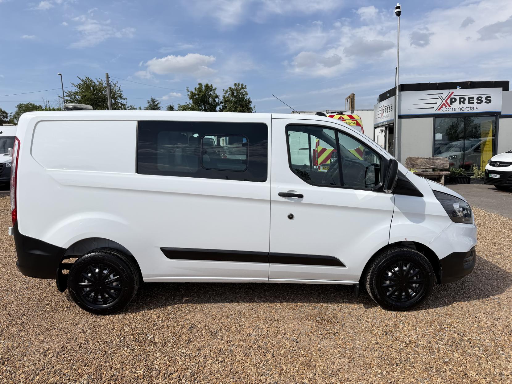 2021 Ford Transit Custom 2.0 280 EcoBlue Leader Crew Van Double Cab 5dr Diesel Manual L1 H1 Euro 6 (s/s) (105 ps) - Thumbnail 14