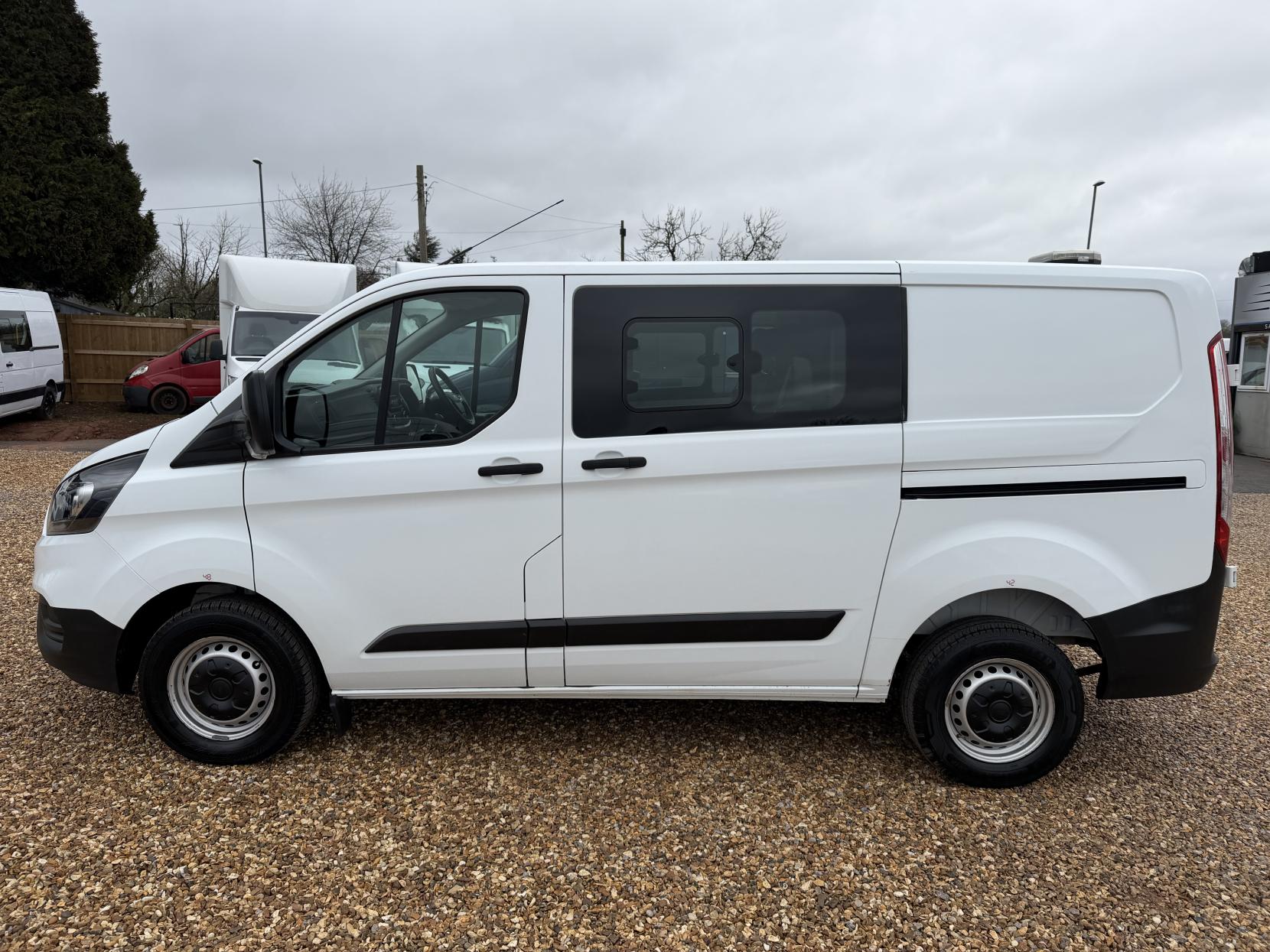 Ford Transit Custom 2.0 280 EcoBlue Leader Crew Van Double Cab 5dr Diesel Manual L1 H1 Euro 6 (s/s) (105 ps)