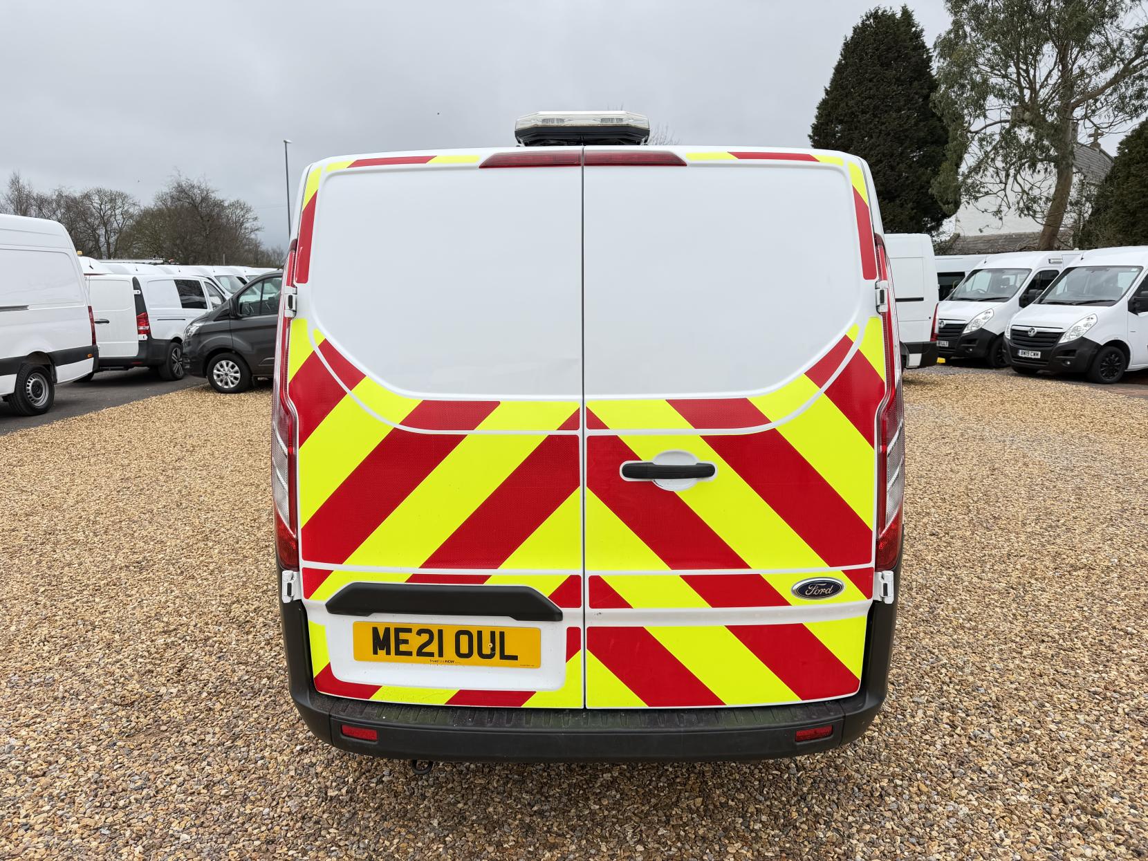 Ford Transit Custom 2.0 280 EcoBlue Leader Crew Van Double Cab 5dr Diesel Manual L1 H1 Euro 6 (s/s) (105 ps)