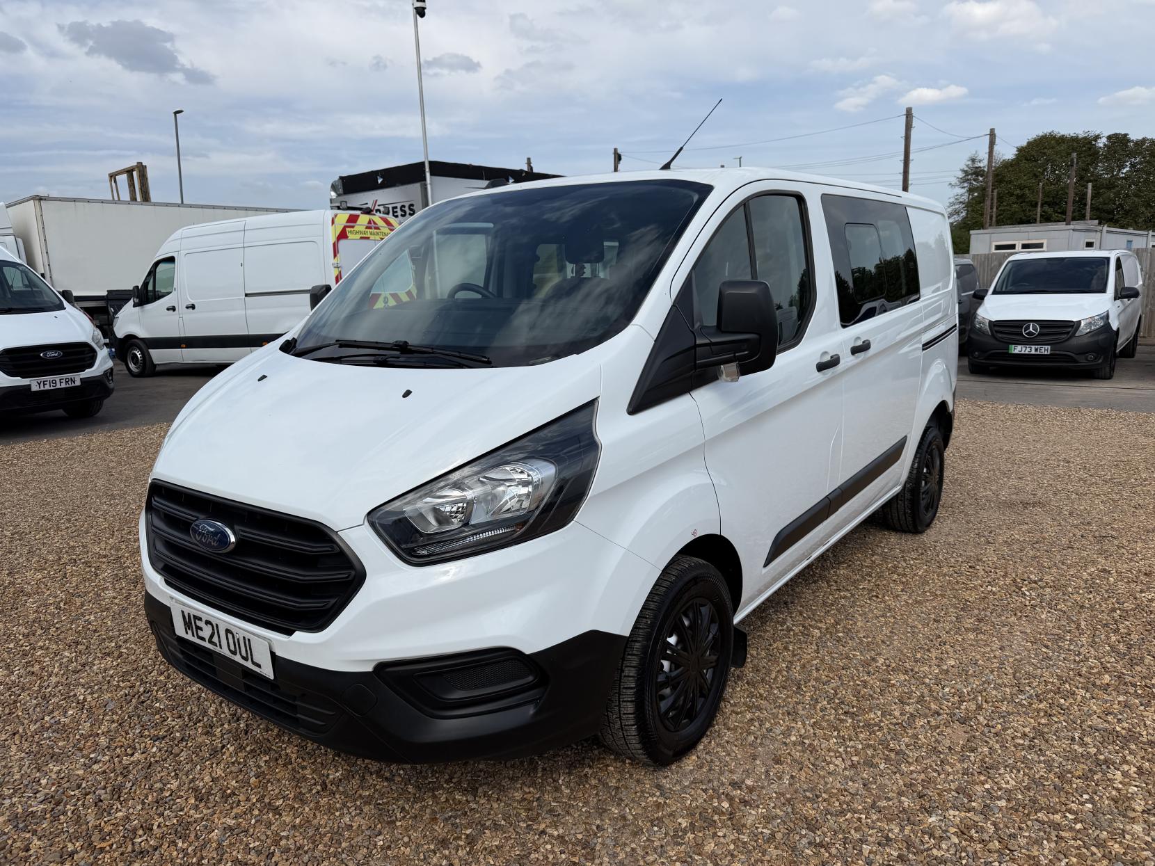 2021 Ford Transit Custom 2.0 280 EcoBlue Leader Crew Van Double Cab 5dr Diesel Manual L1 H1 Euro 6 (s/s) (105 ps) - Thumbnail 10