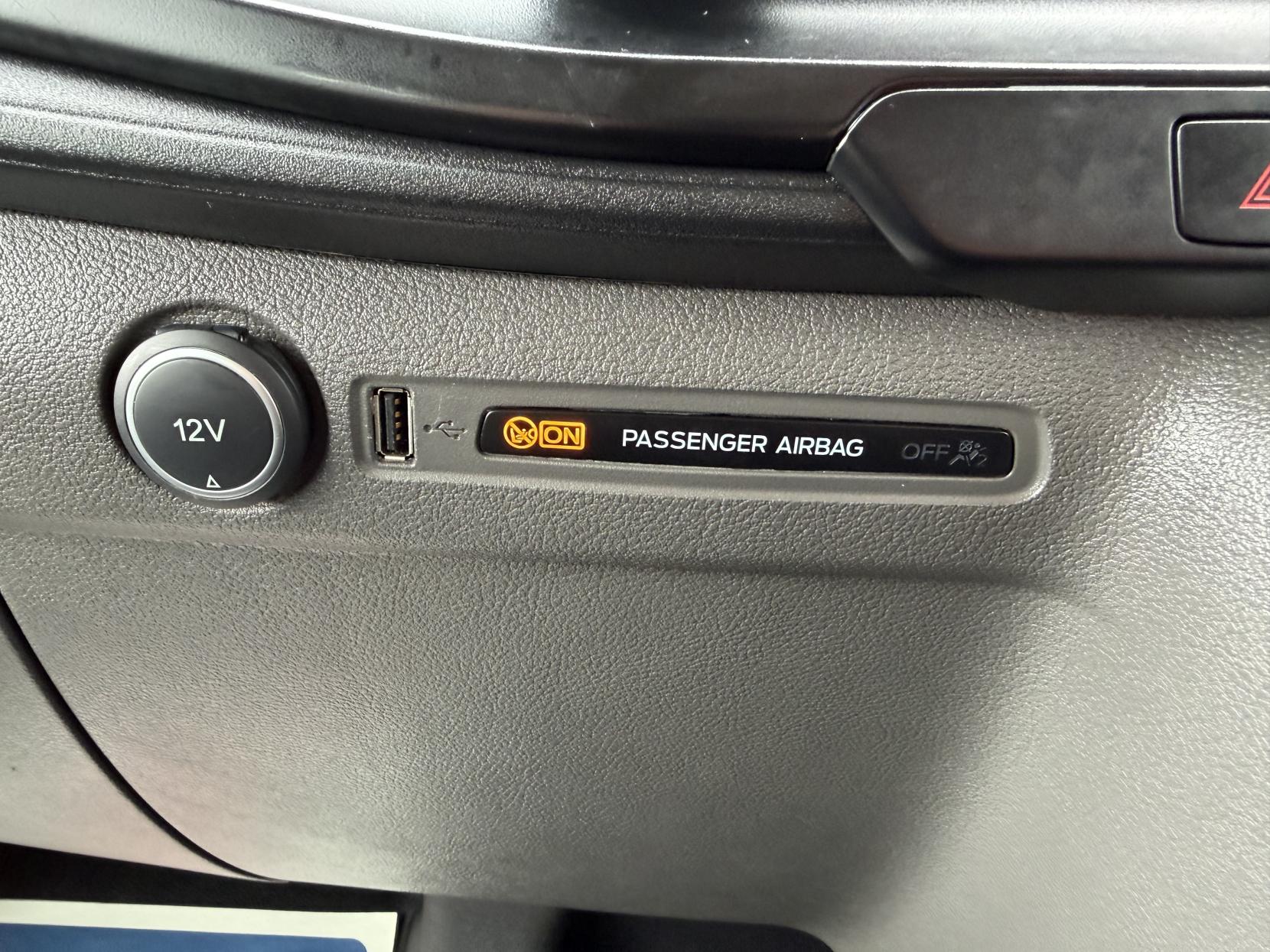 Ford Transit Custom 2.0 280 EcoBlue Leader Crew Van Double Cab 5dr Diesel Manual L1 H1 Euro 6 (s/s) (105 ps)