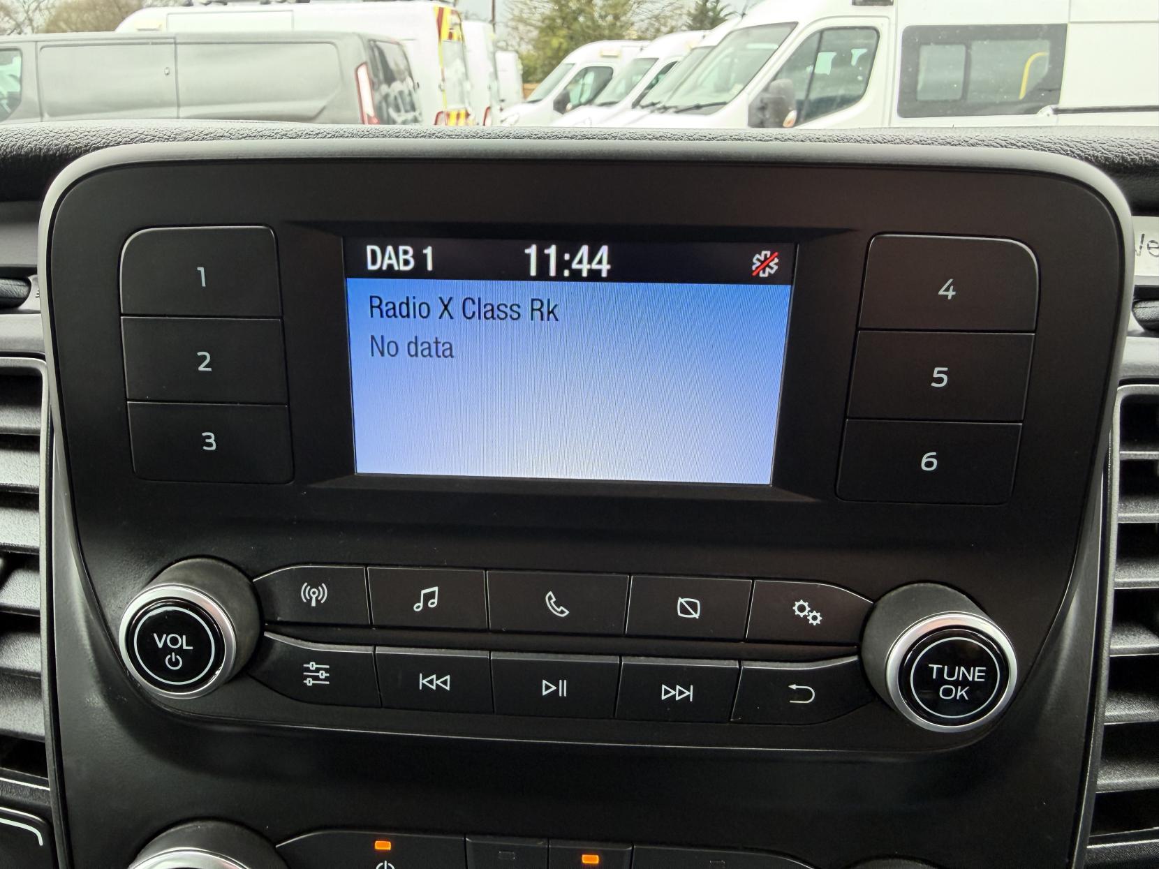 Ford Transit Custom 2.0 280 EcoBlue Leader Crew Van Double Cab 5dr Diesel Manual L1 H1 Euro 6 (s/s) (105 ps)