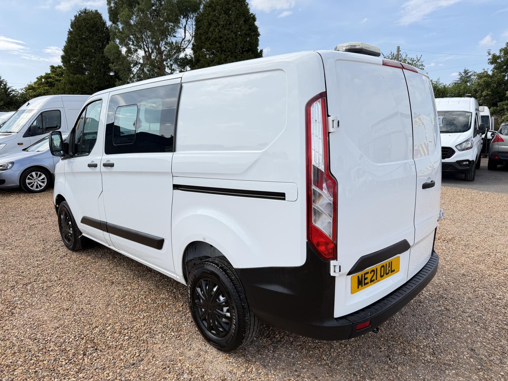 2021 Ford Transit Custom 2.0 280 EcoBlue Leader Crew Van Double Cab 5dr Diesel Manual L1 H1 Euro 6 (s/s) (105 ps) - Thumbnail 11