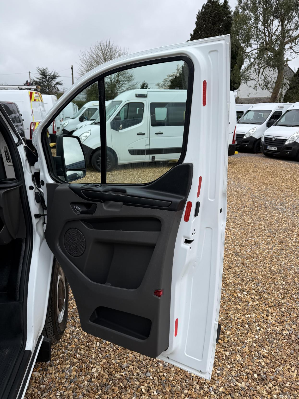 Ford Transit Custom 2.0 280 EcoBlue Leader Crew Van Double Cab 5dr Diesel Manual L1 H1 Euro 6 (s/s) (105 ps)