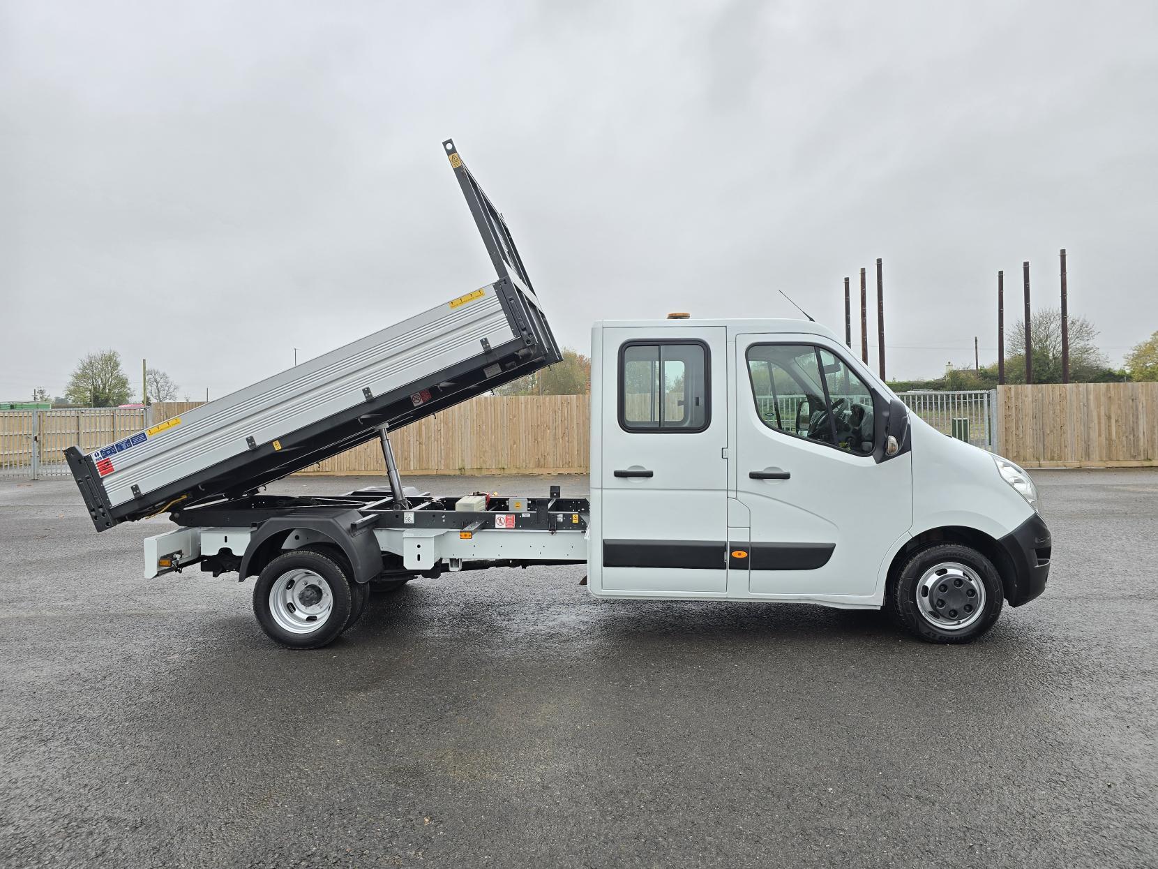 Renault Master 2.3 dCi 35 Business Tipper Double Cab 4dr Diesel Manual RWD LWB Euro 5 (TRW) (125 ps)