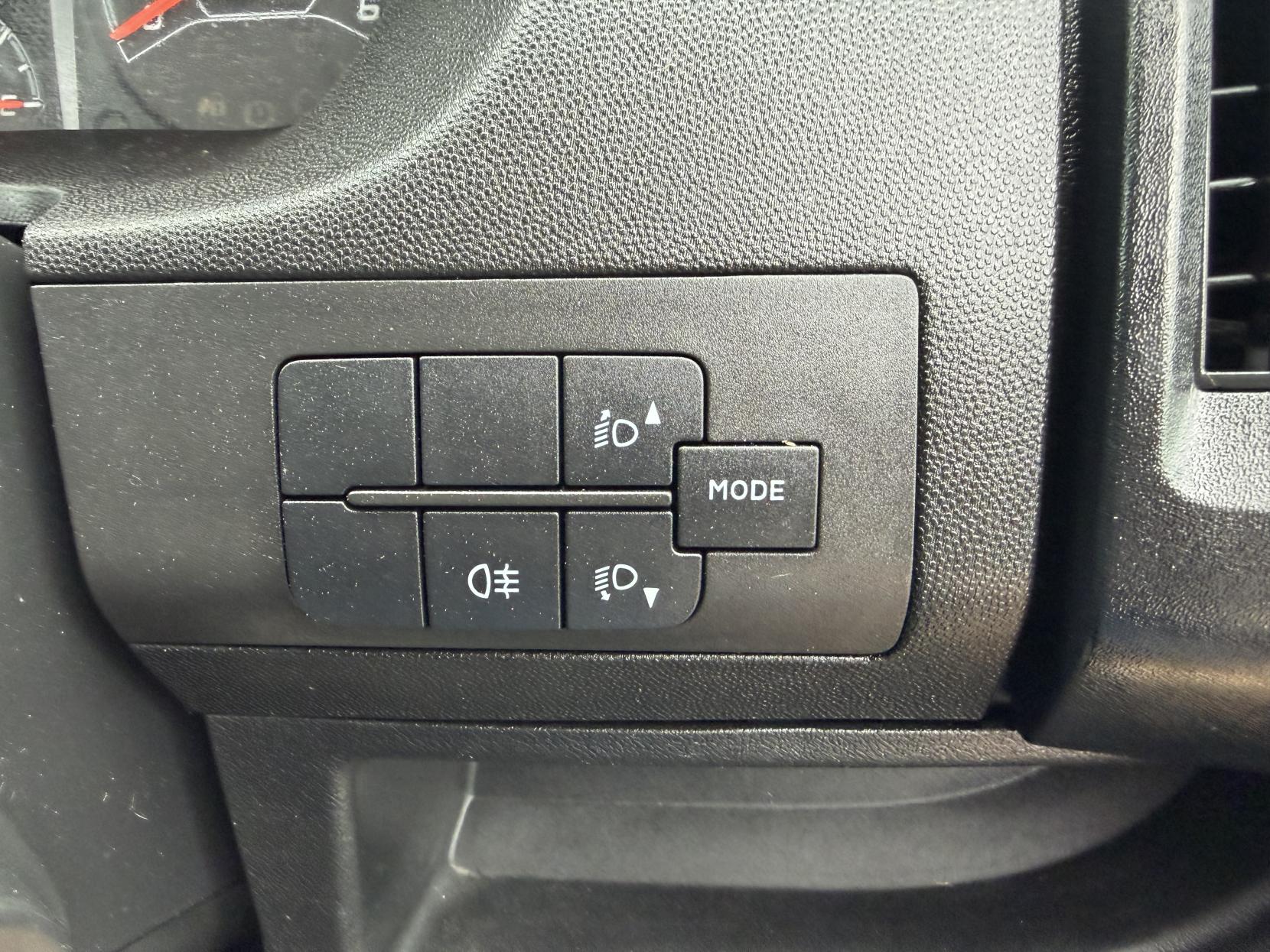 Citroen Relay 2.2 HDi 35 Chassis Cab 2dr Diesel Manual L2 Euro 5 (130 ps)