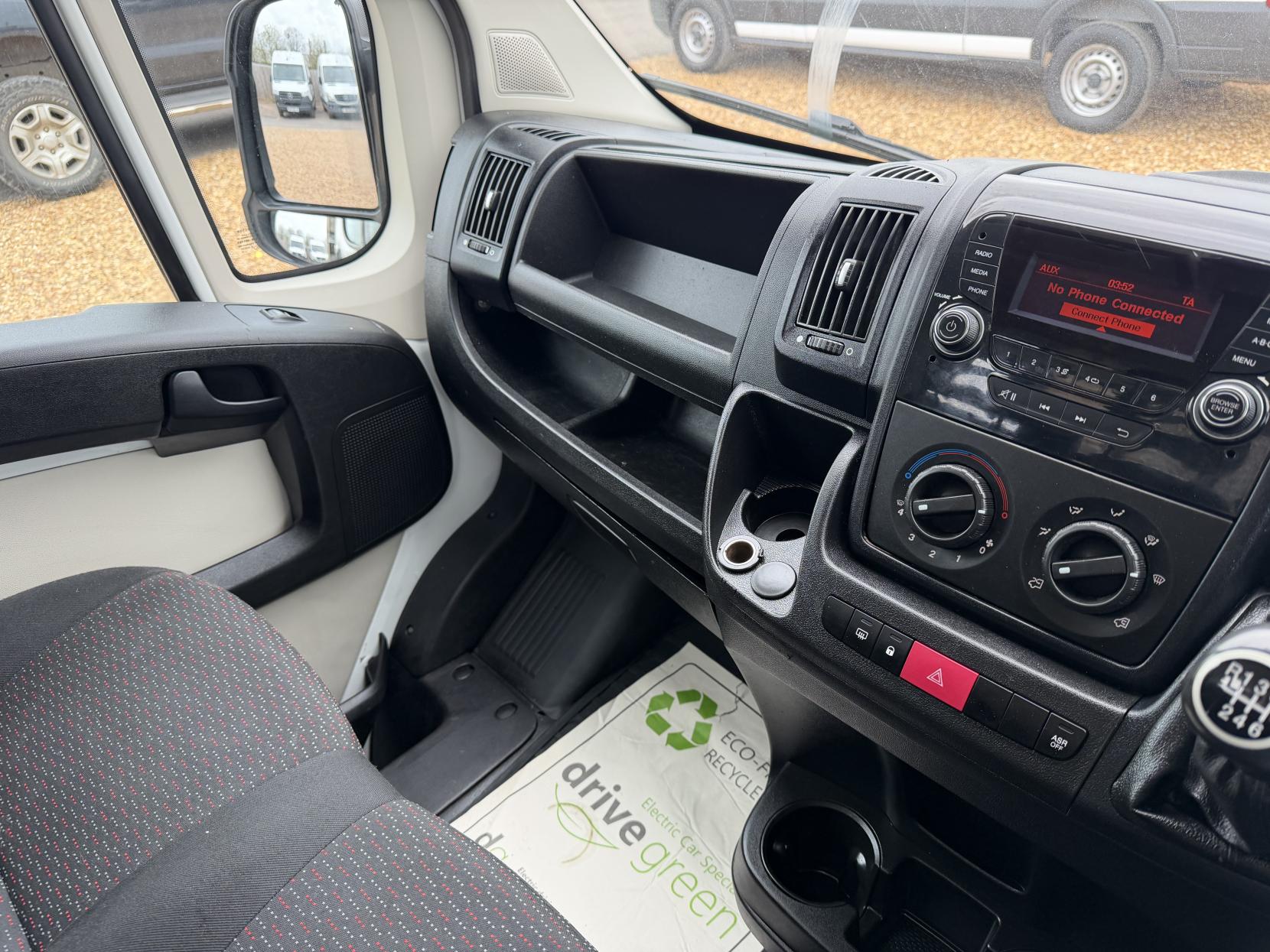 Citroen Relay 2.2 HDi 35 Chassis Cab 2dr Diesel Manual L2 Euro 5 (130 ps)